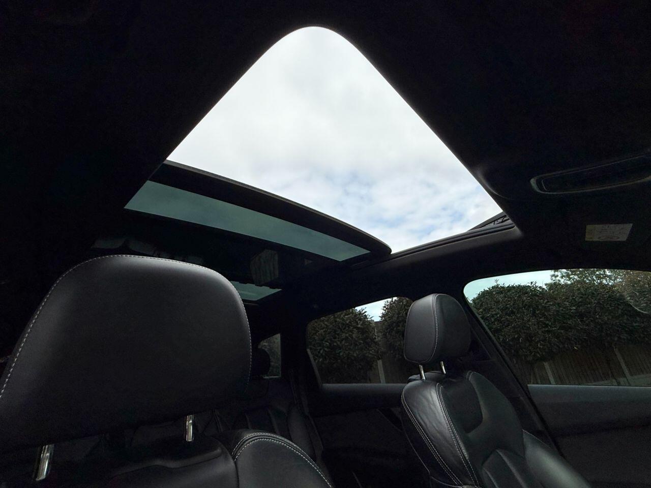 Audi Q7 view 12