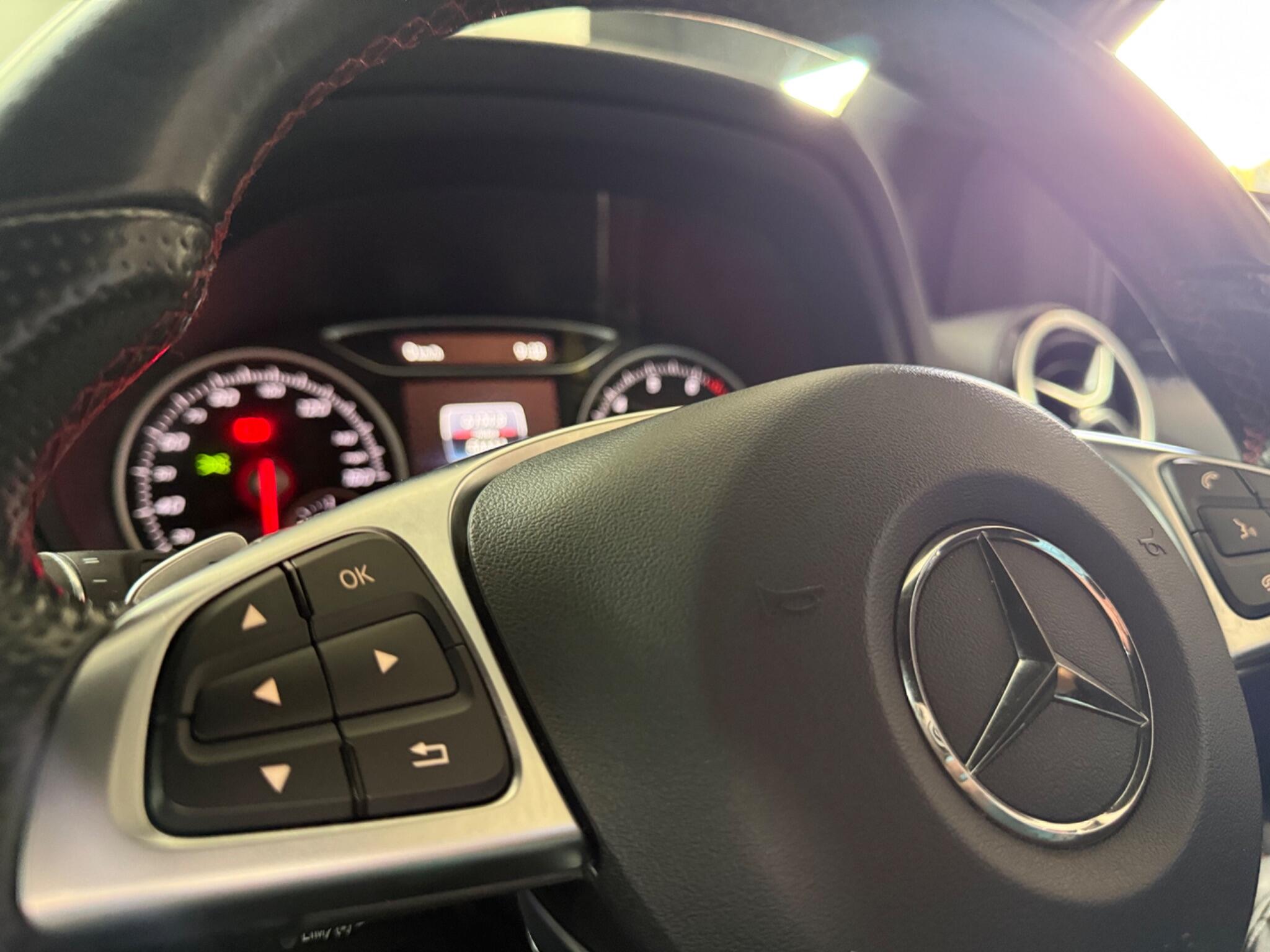 Mercedes-Benz B-Class view 13