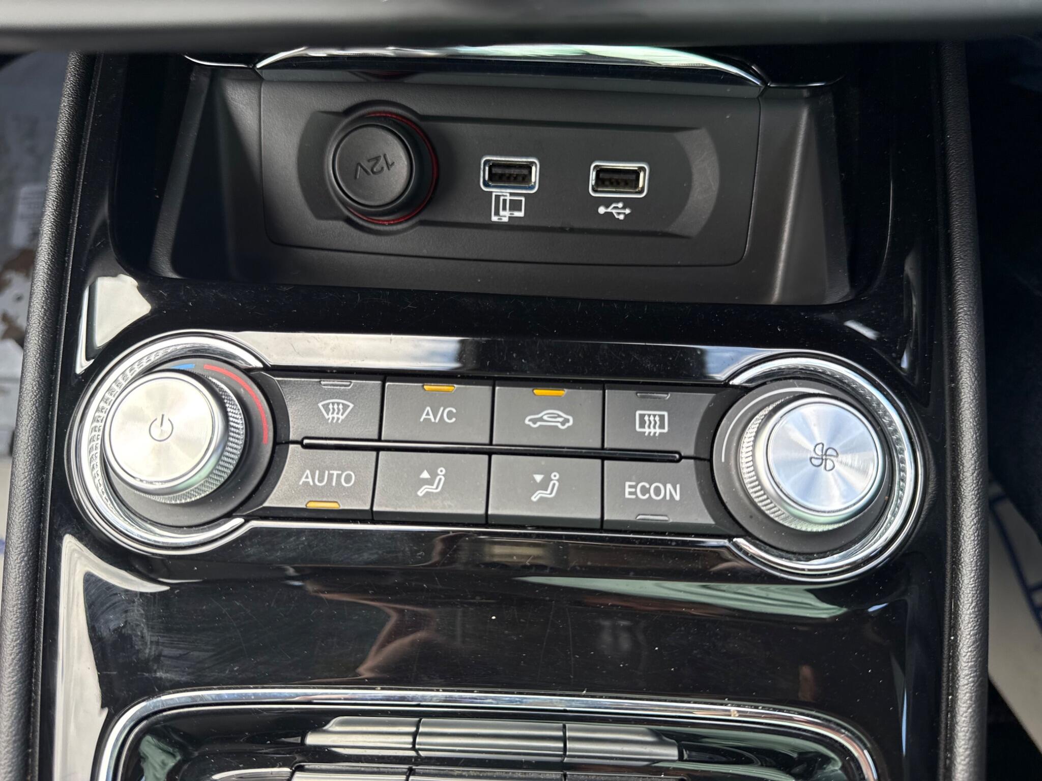 MG MG5 view 17