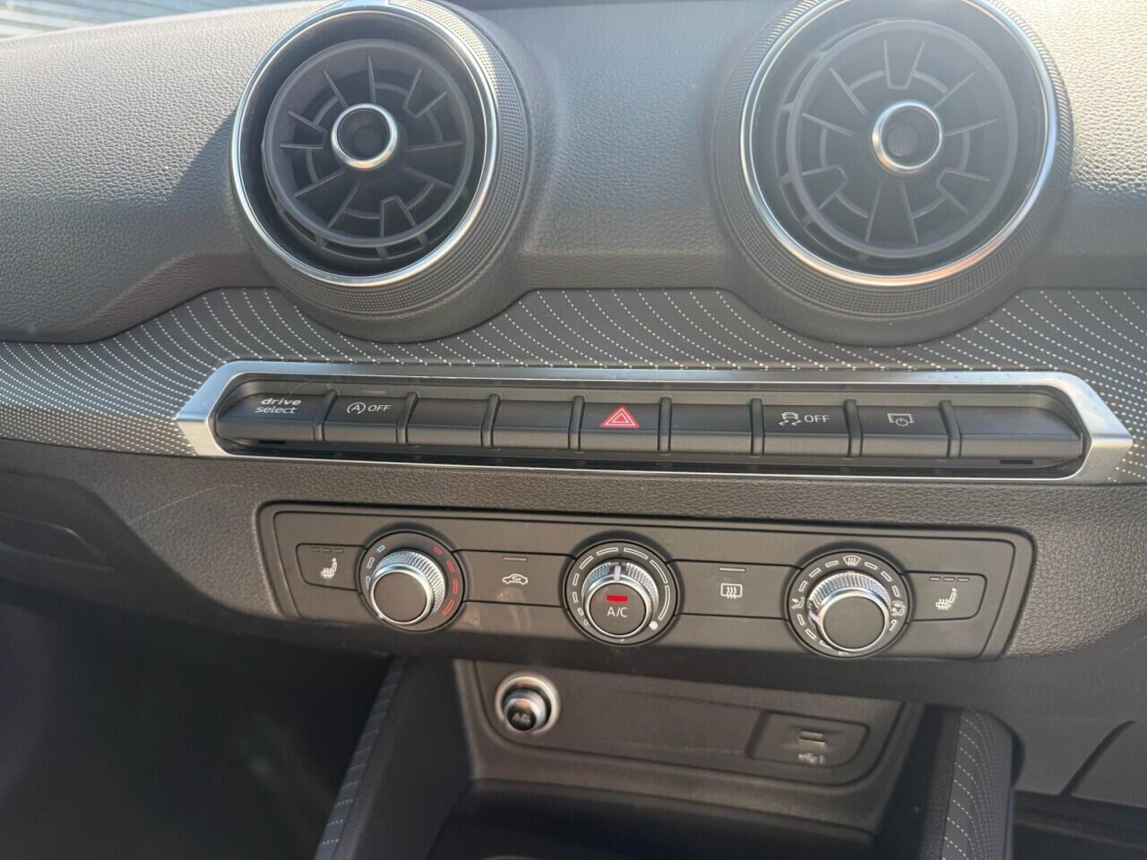 Audi Q2 view 17
