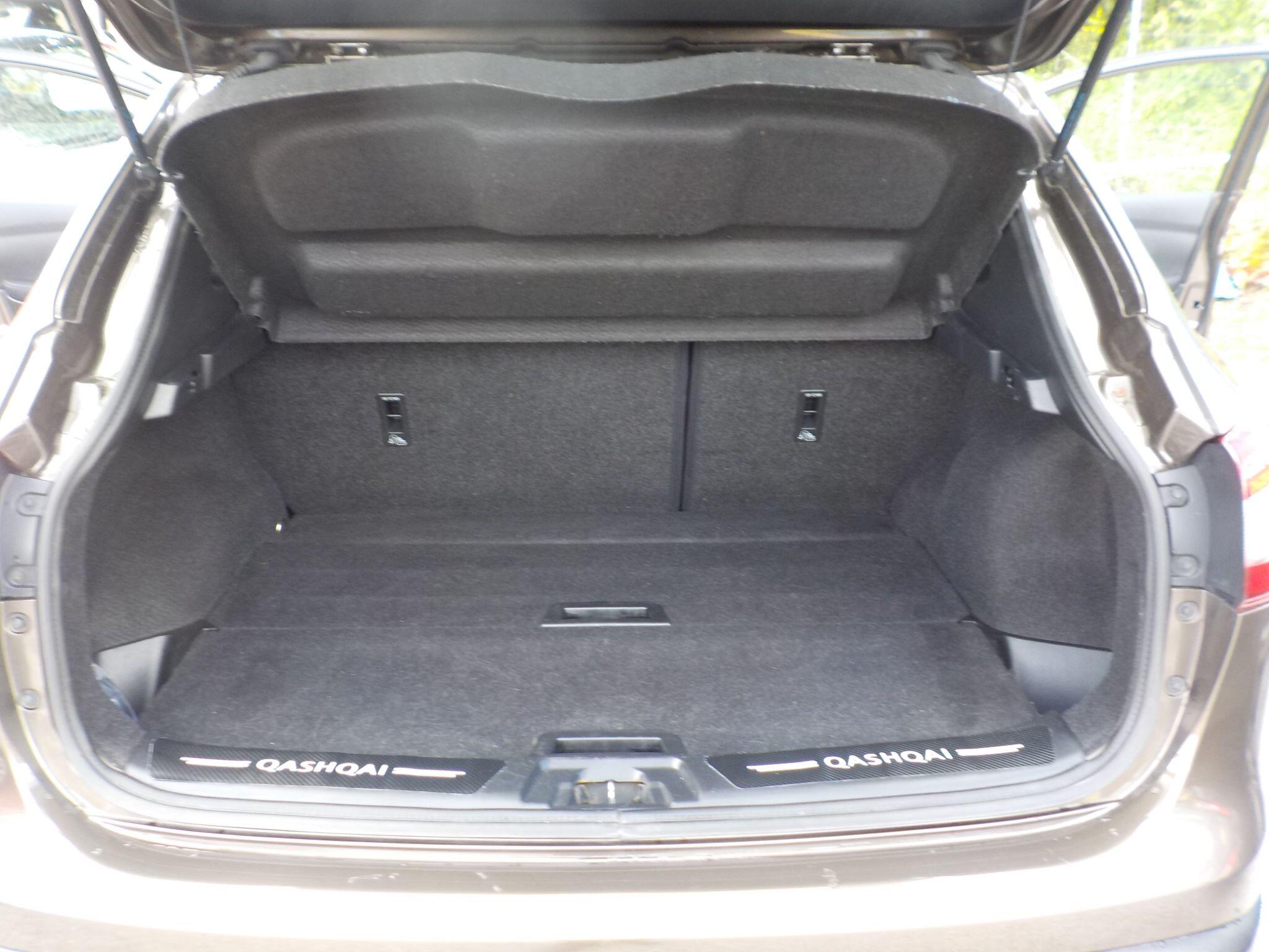 Nissan Qashqai 1.5 dCi n-tec+ 2WD Euro 5 (s/s) 5dr
