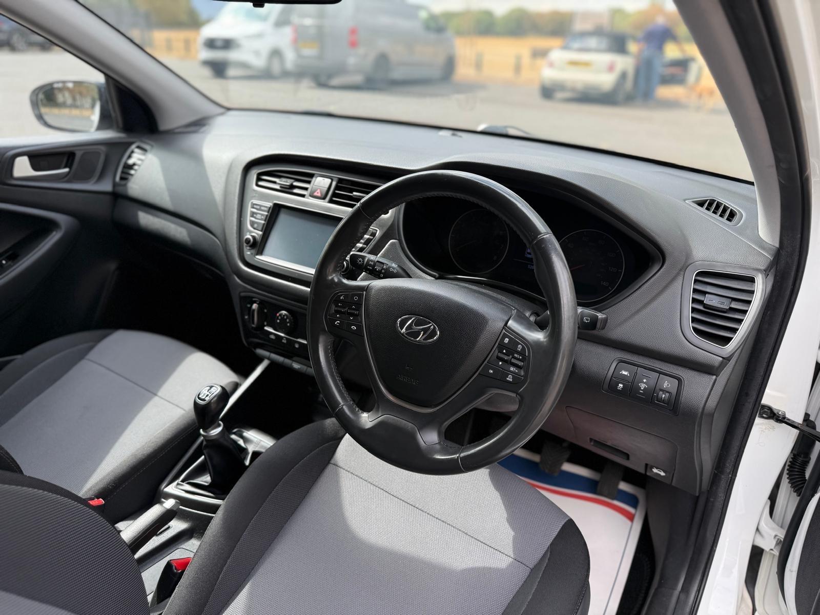 Hyundai i20 view 25