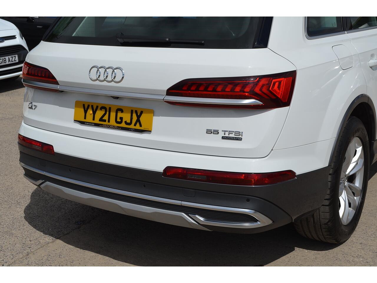 Audi Q7 view 49