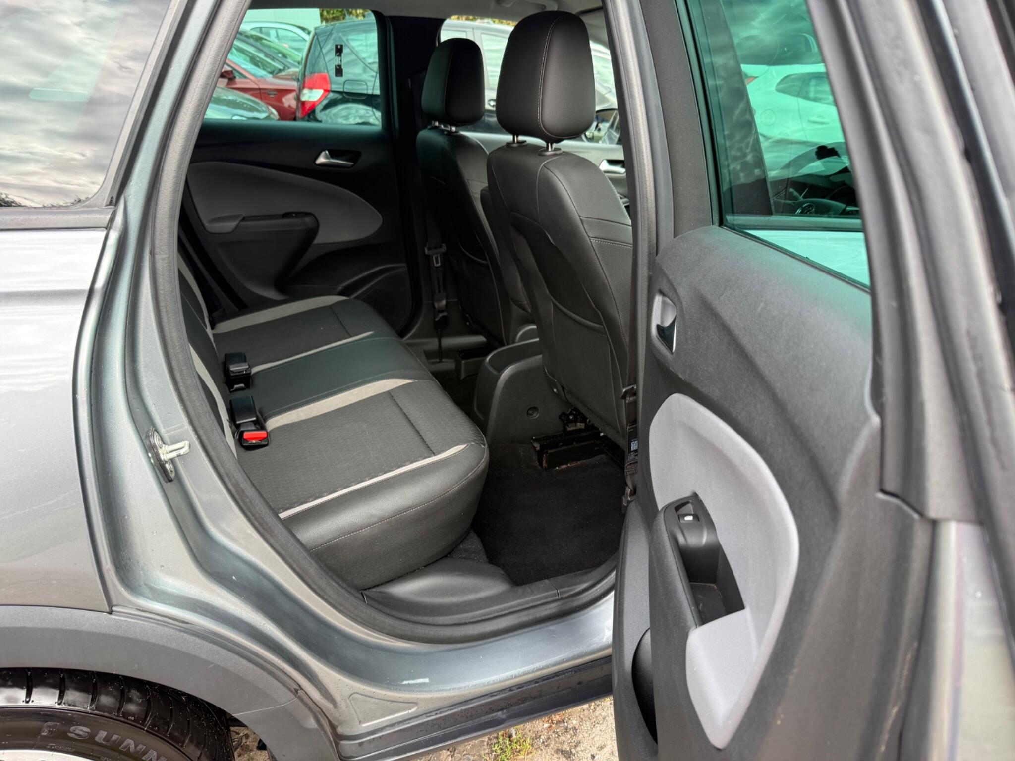 Vauxhall Crossland X view 26