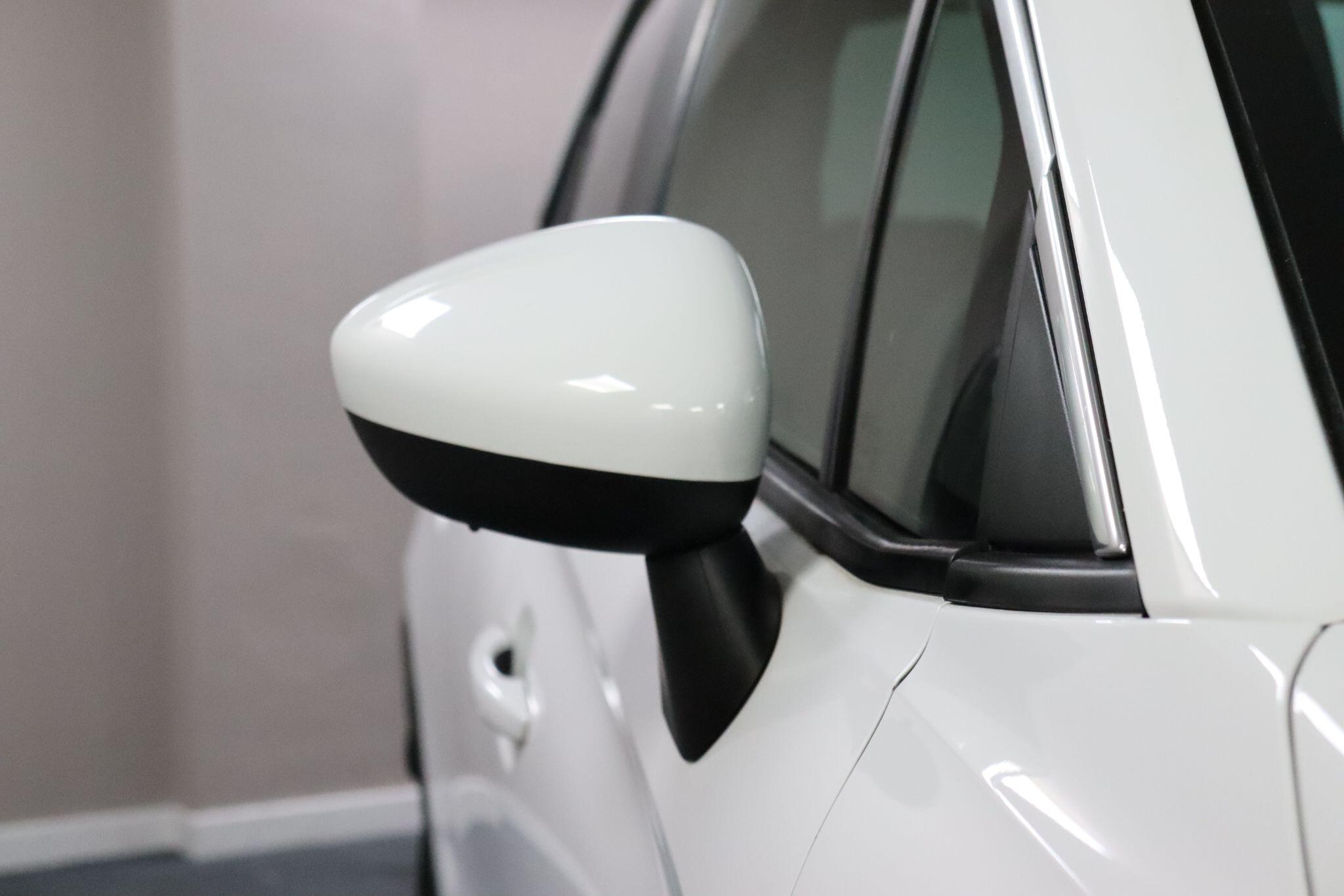 Vauxhall Crossland X view 33
