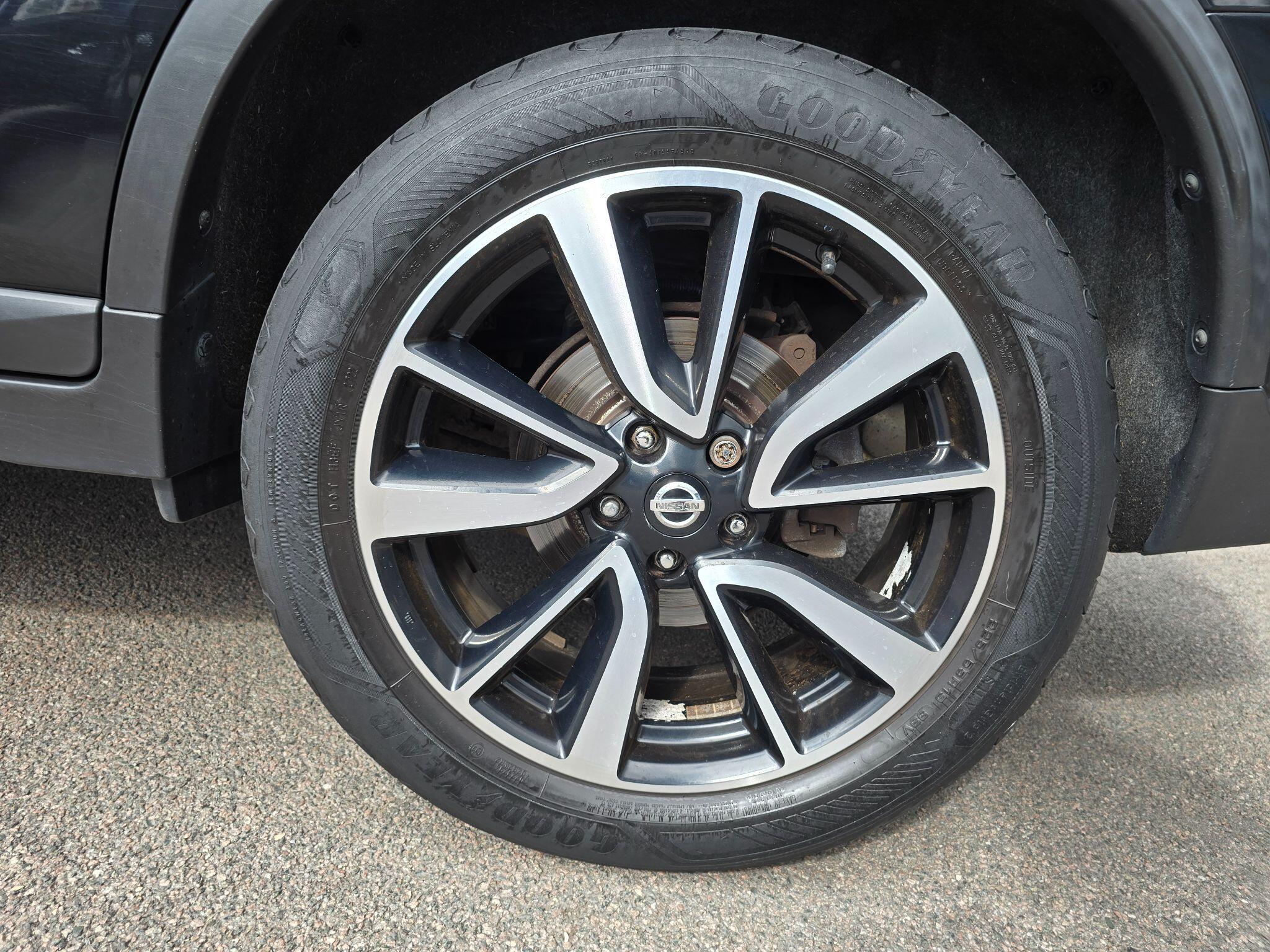 Nissan X-Trail view 75