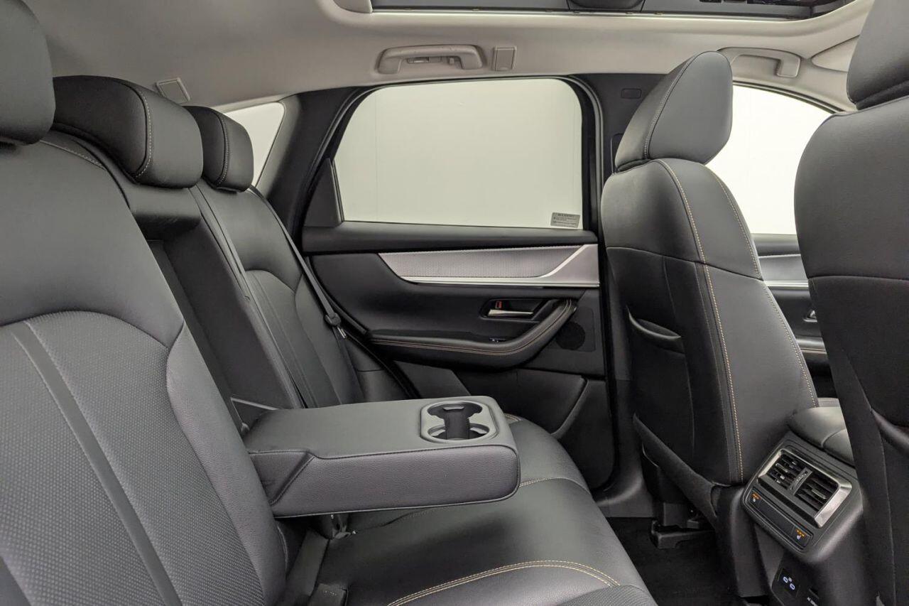 Mazda CX-60 view 18