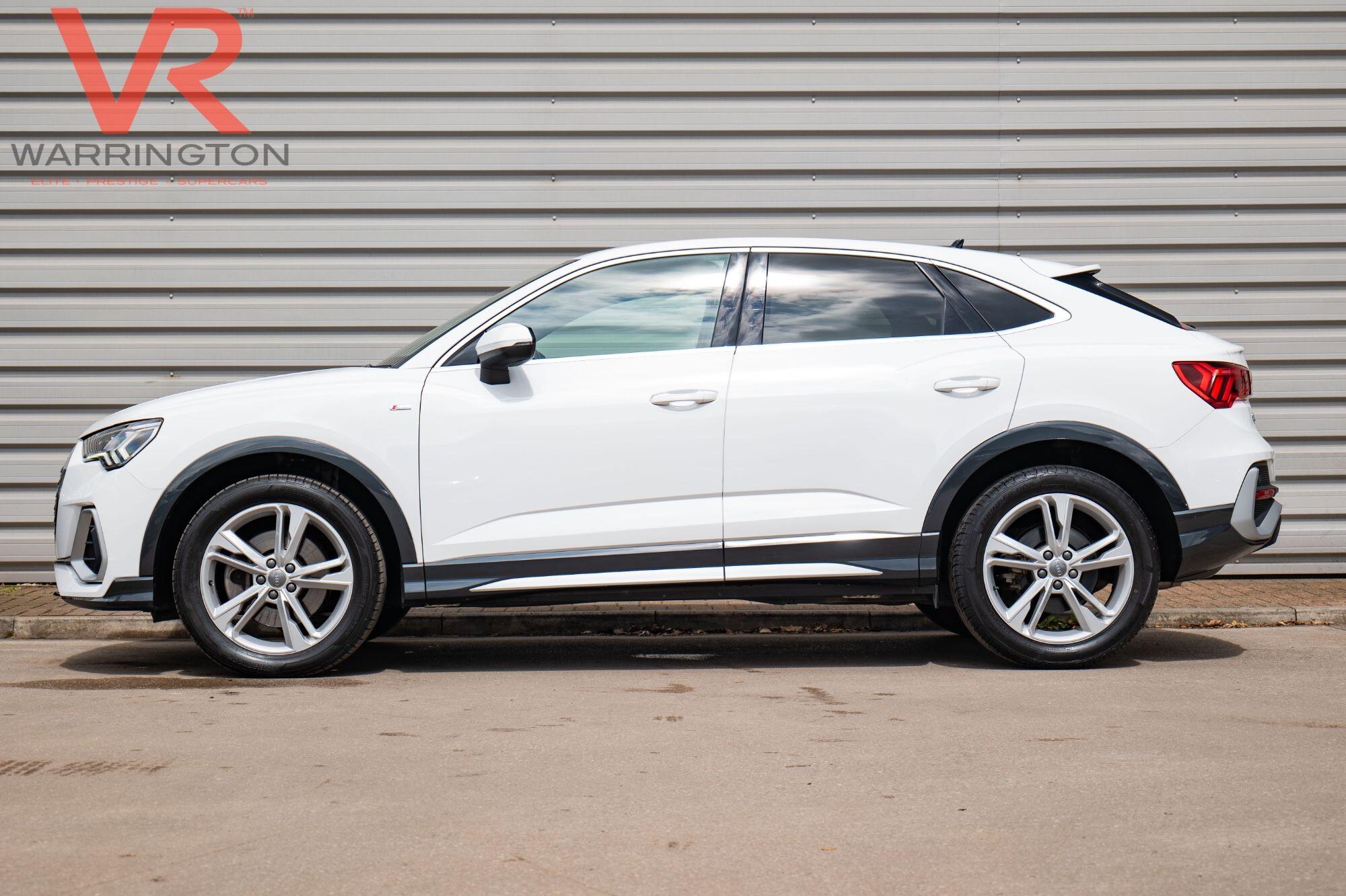 Audi Q3 view 7