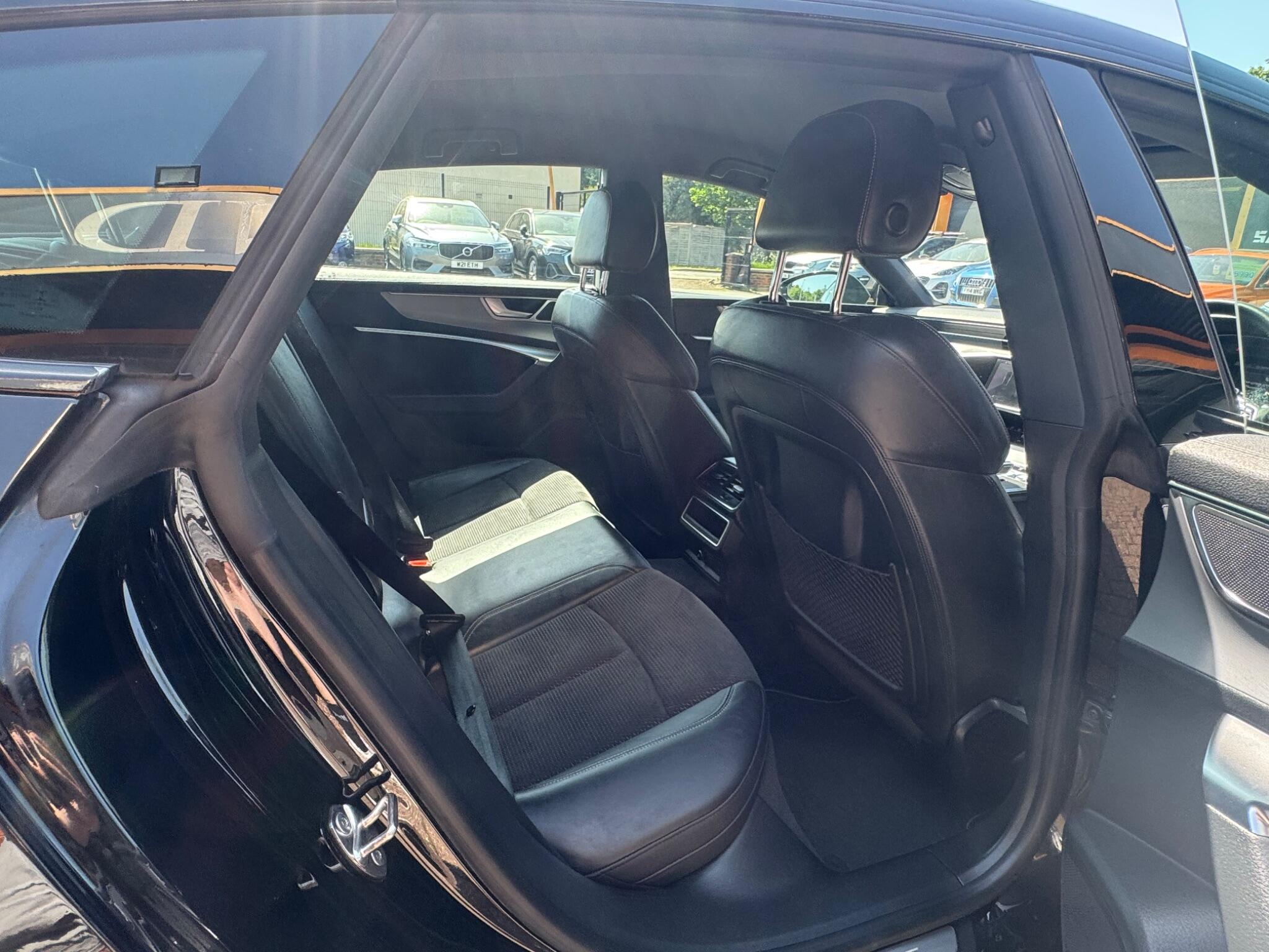 Audi A7 view 11