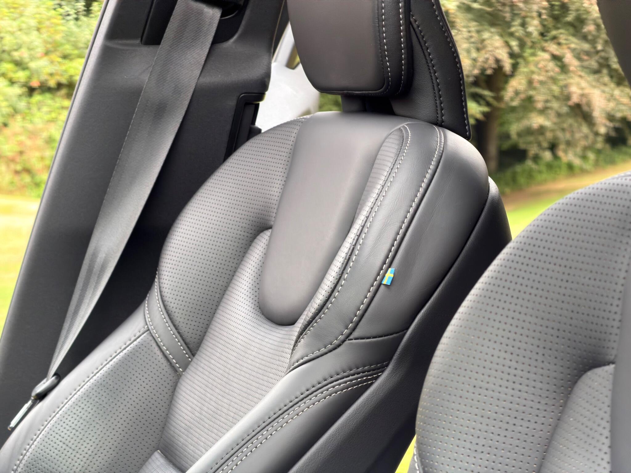 Volvo XC60 view 10