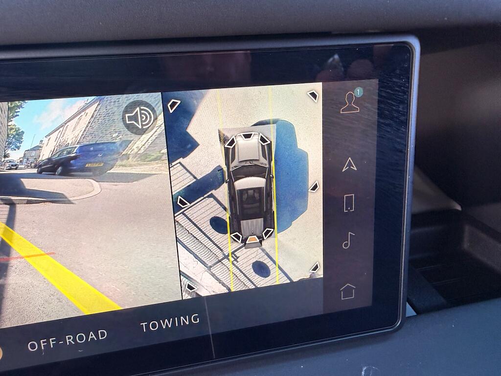 Land Rover Defender view 51