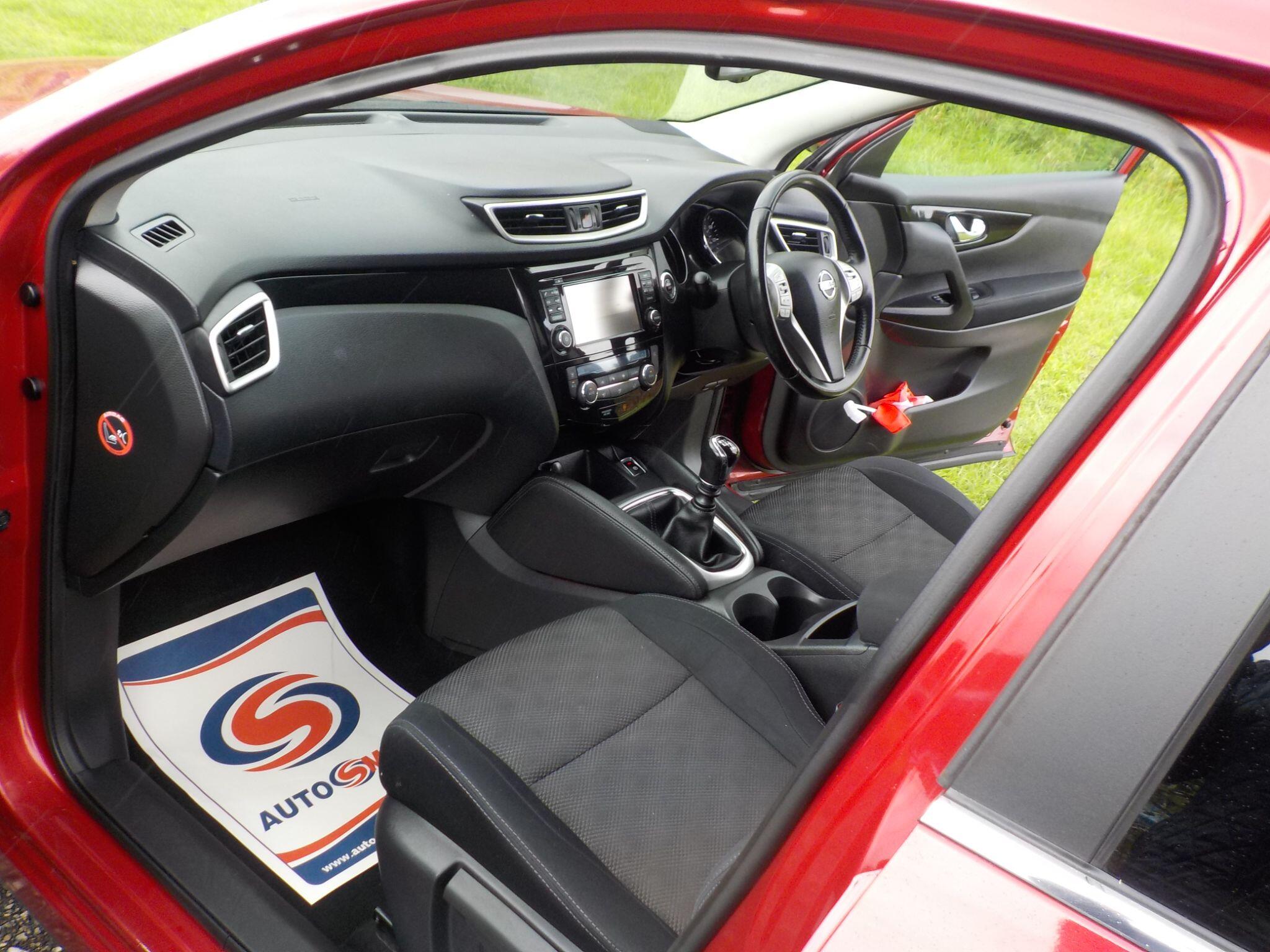 Nissan Qashqai 1.5 dCi n-tec+ 2WD Euro 5 (s/s) 5dr