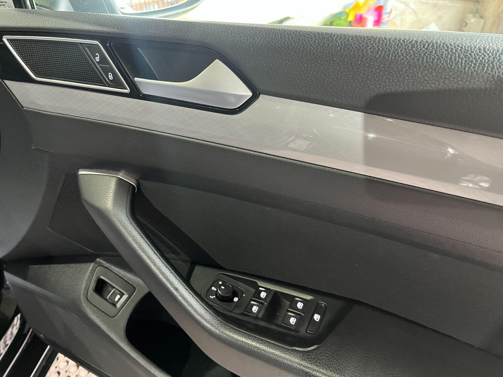 Volkswagen Passat view 25
