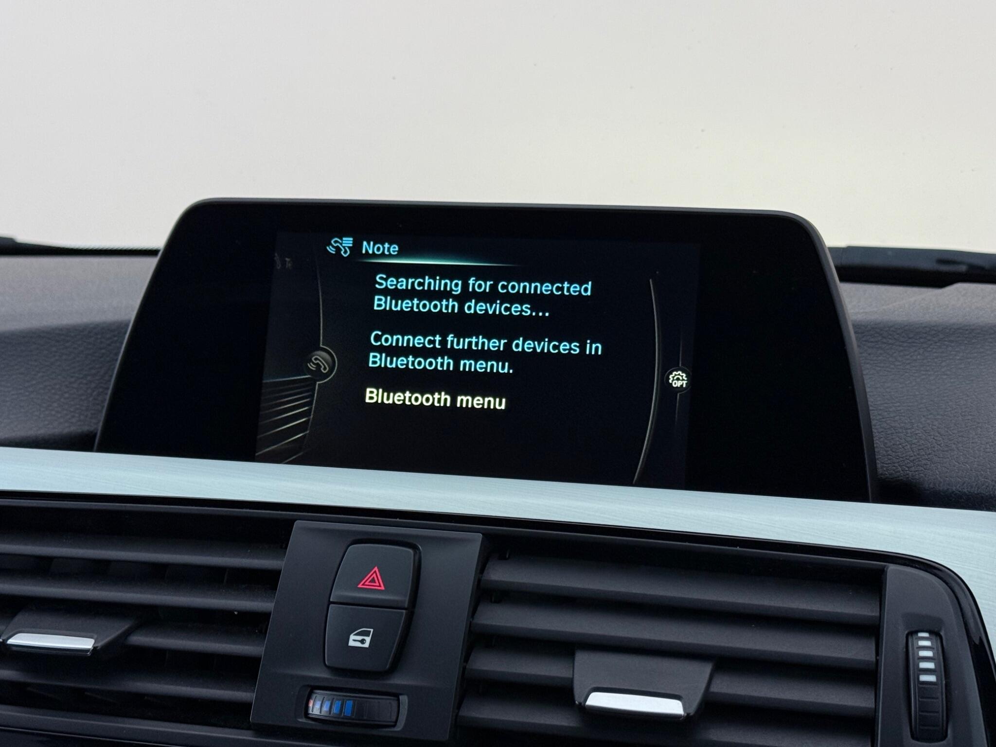 BMW 3 Series view 28