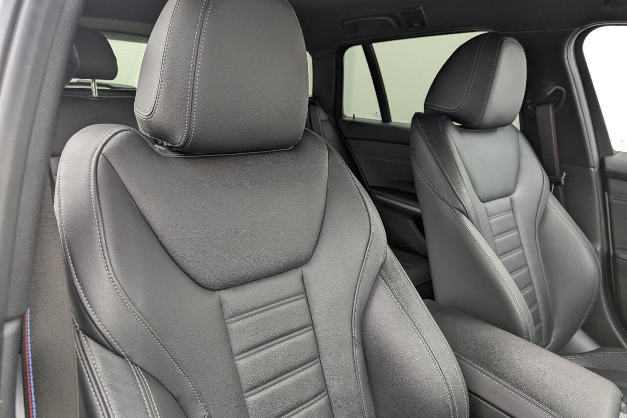 BMW 3 Series view 15
