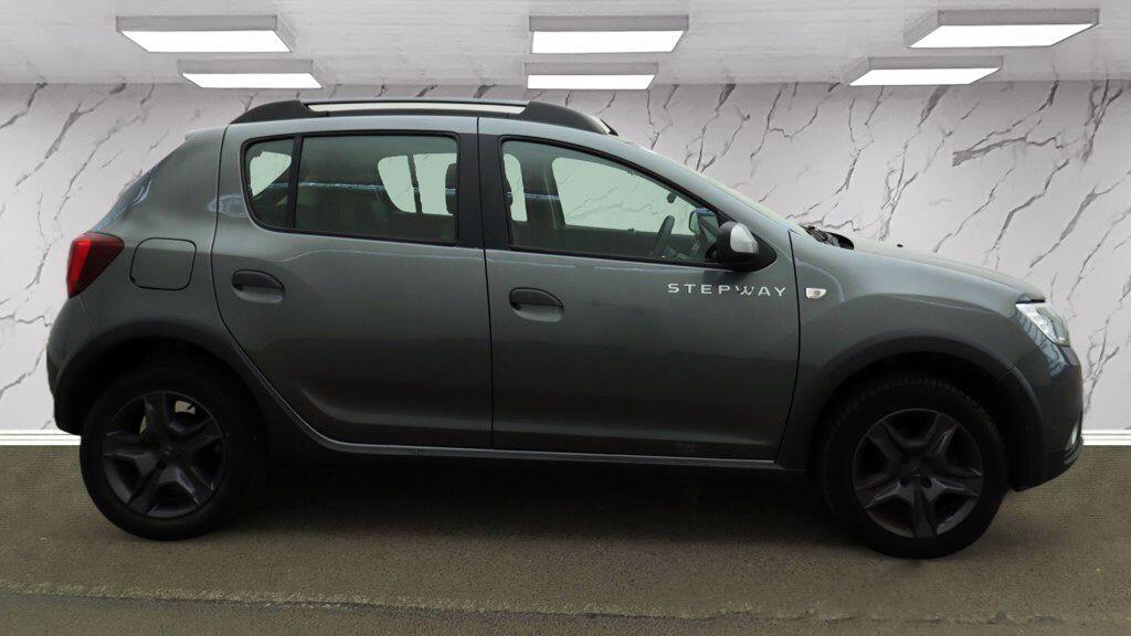 Dacia Sandero view 8