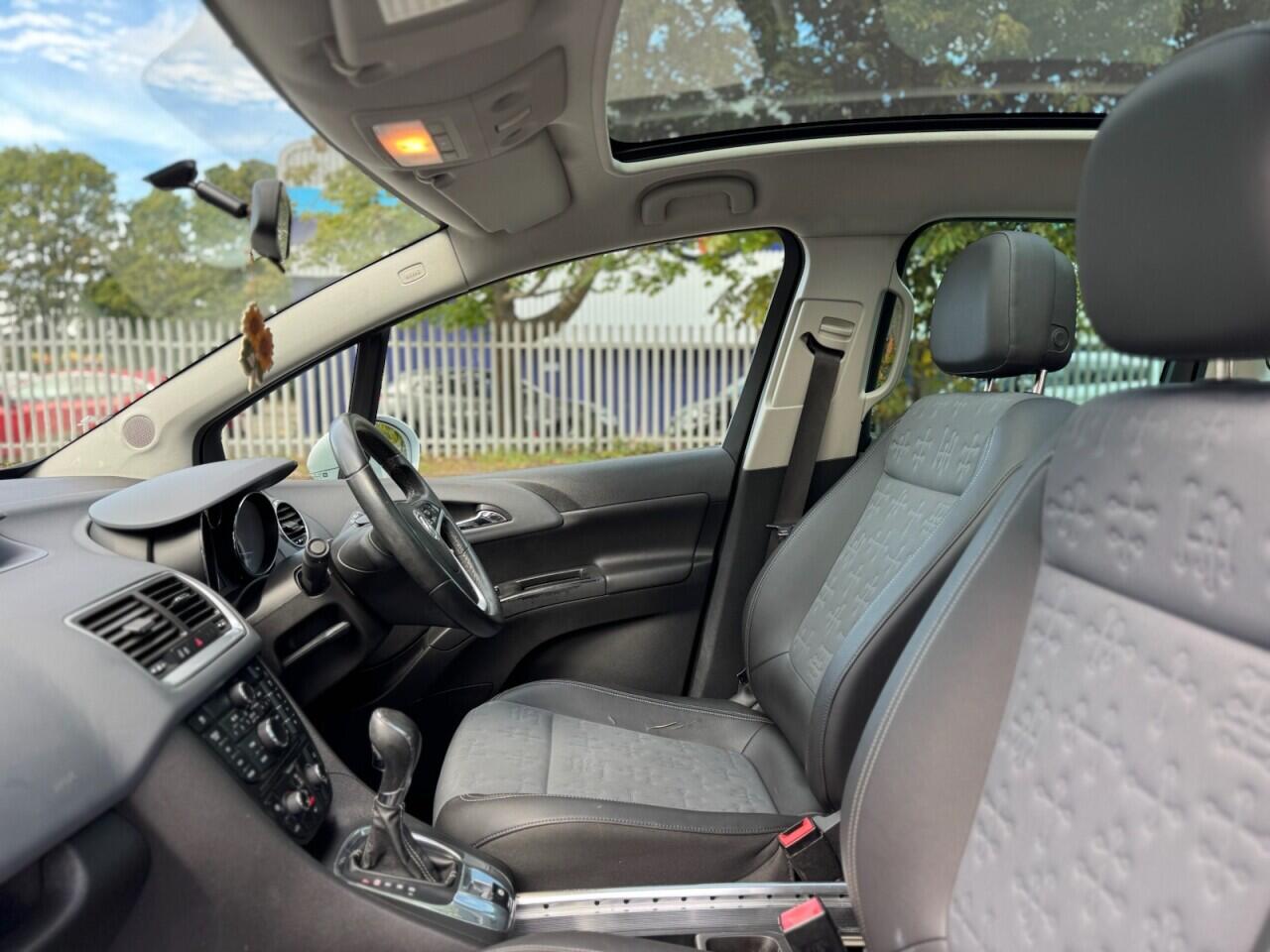 Vauxhall Meriva view 28