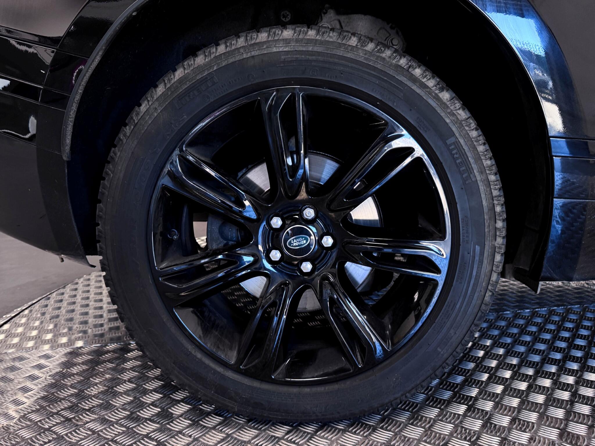 Land Rover Range Rover Velar view 71