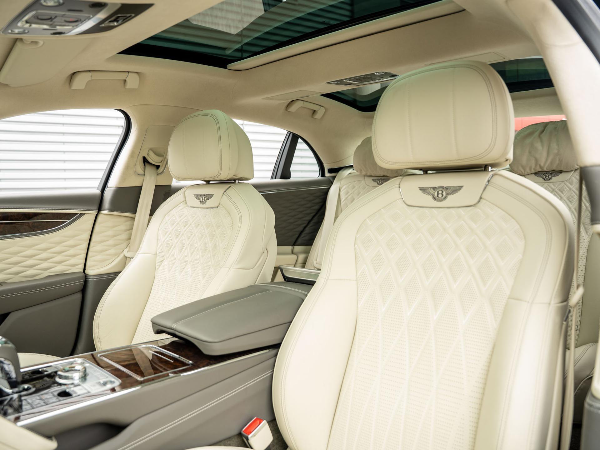 Bentley Flying Spur view 25