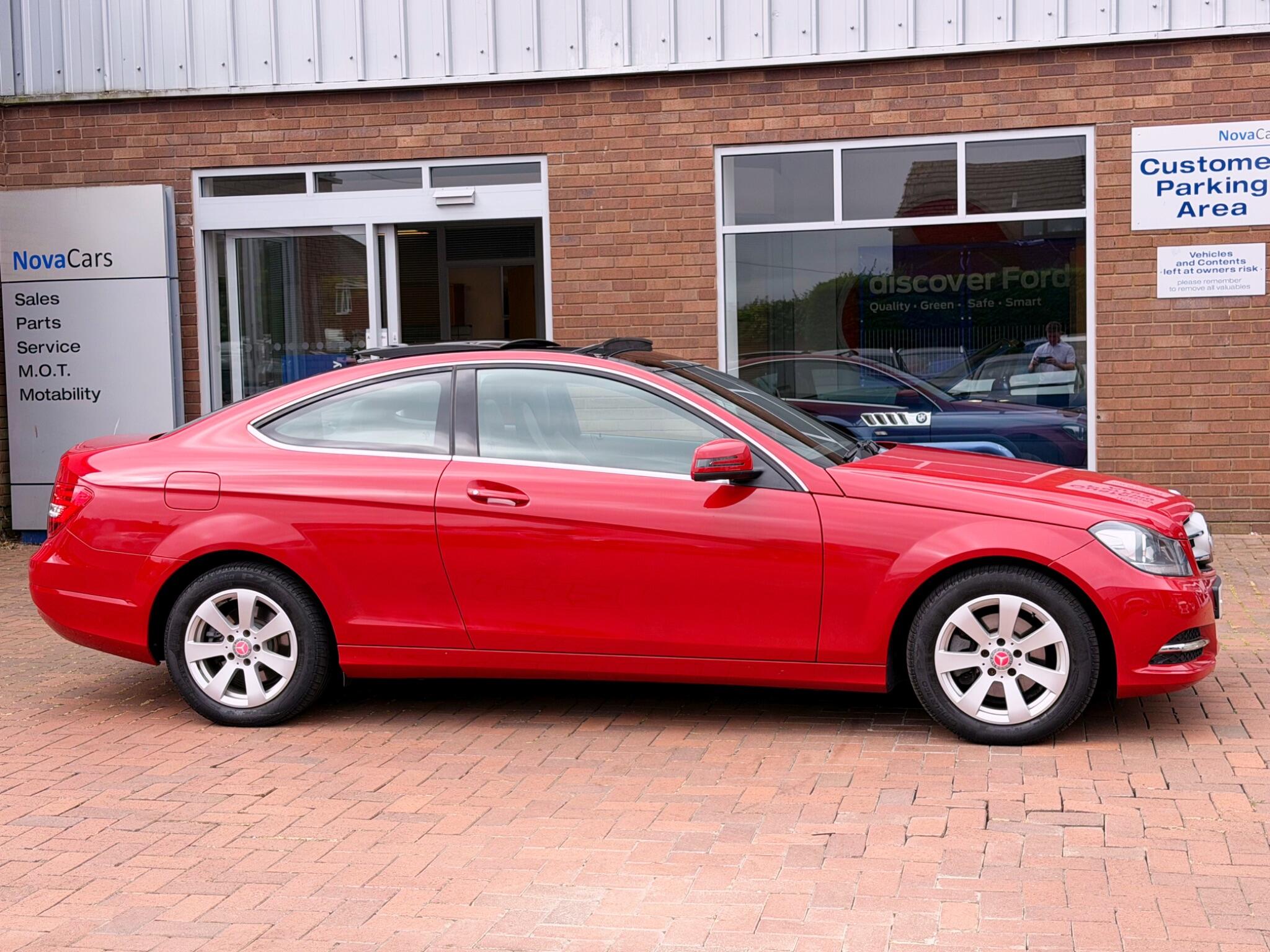 Mercedes-Benz C-Class view 15
