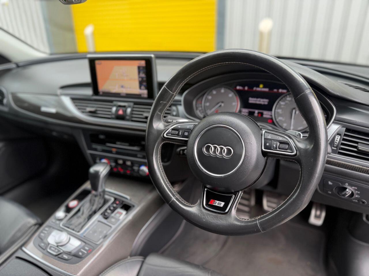 Audi S6 view 10