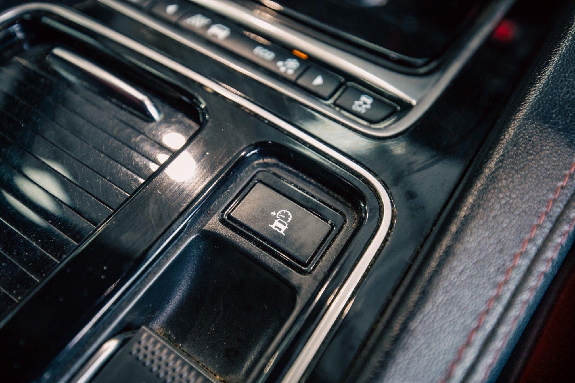 Jaguar F-Pace view 22