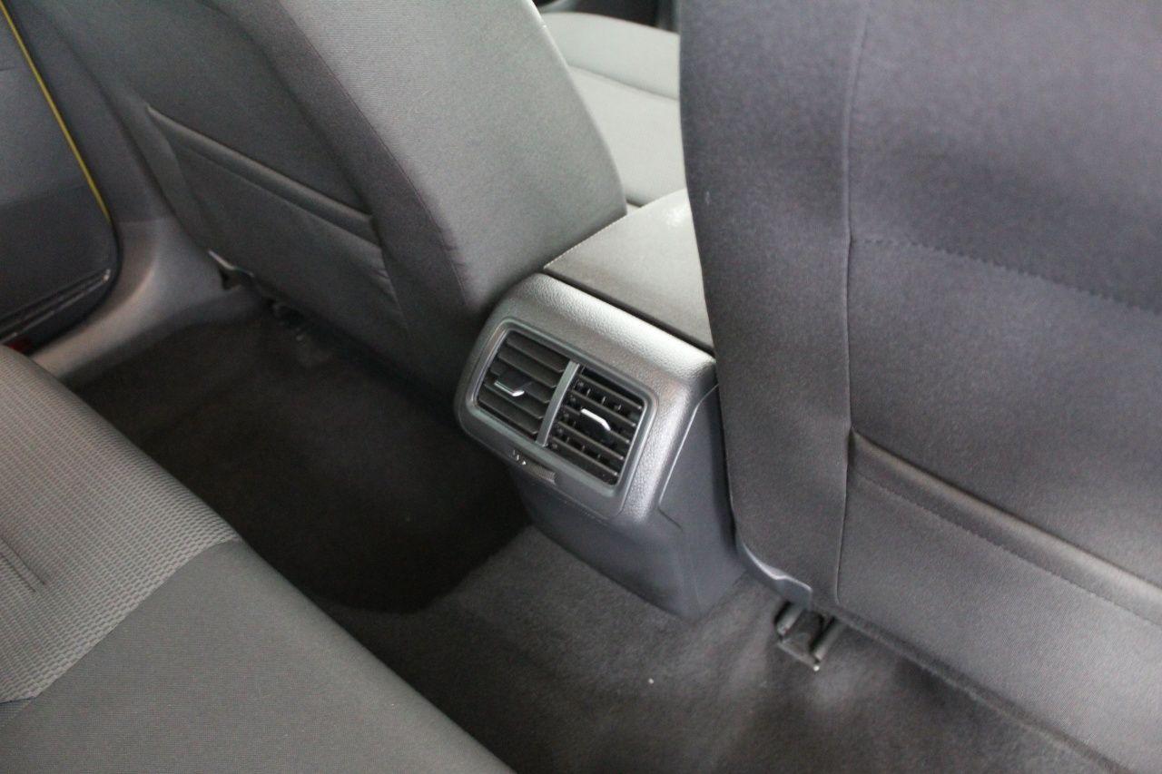 Volkswagen Golf view 54