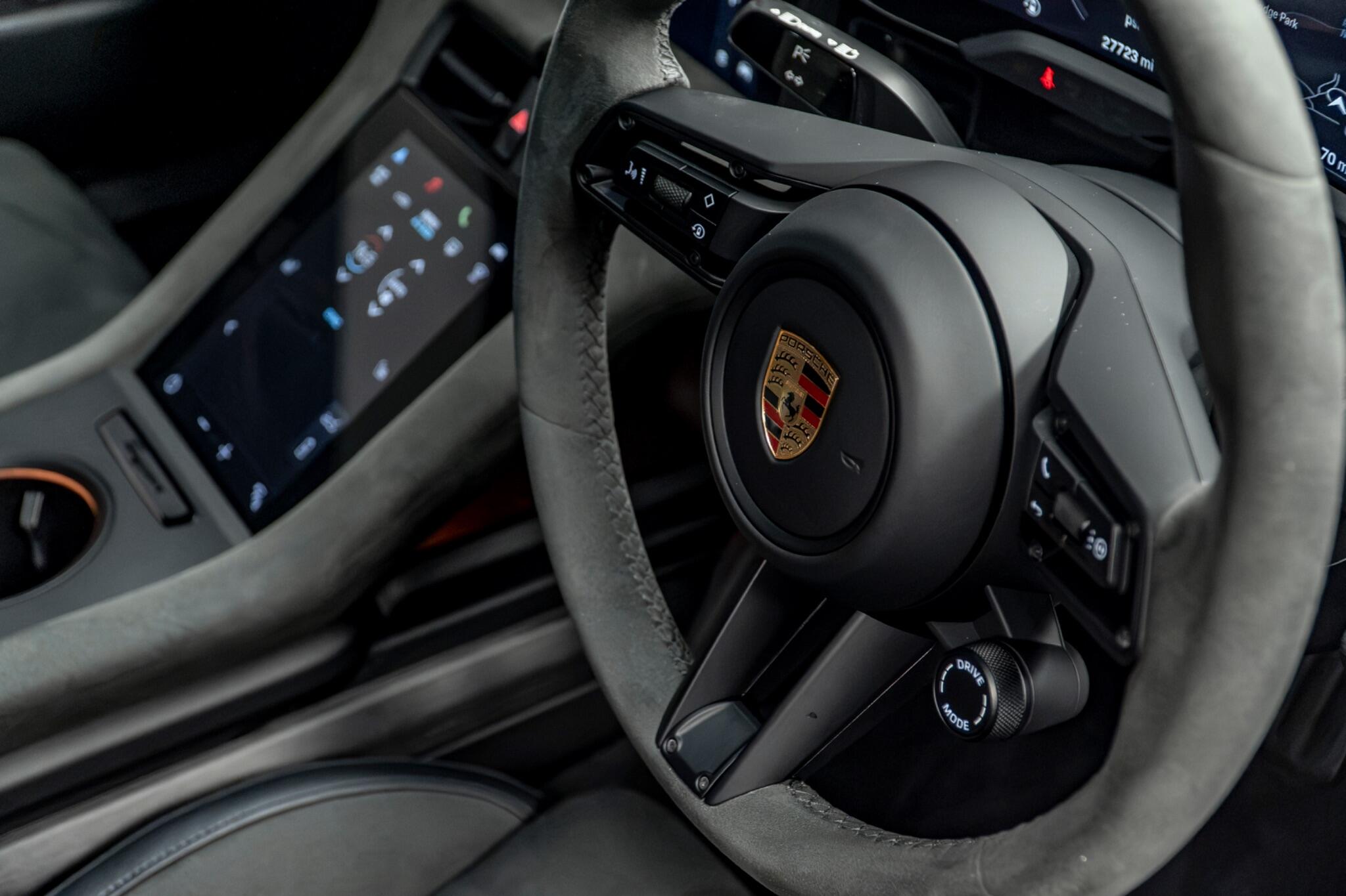 Porsche Taycan view 36