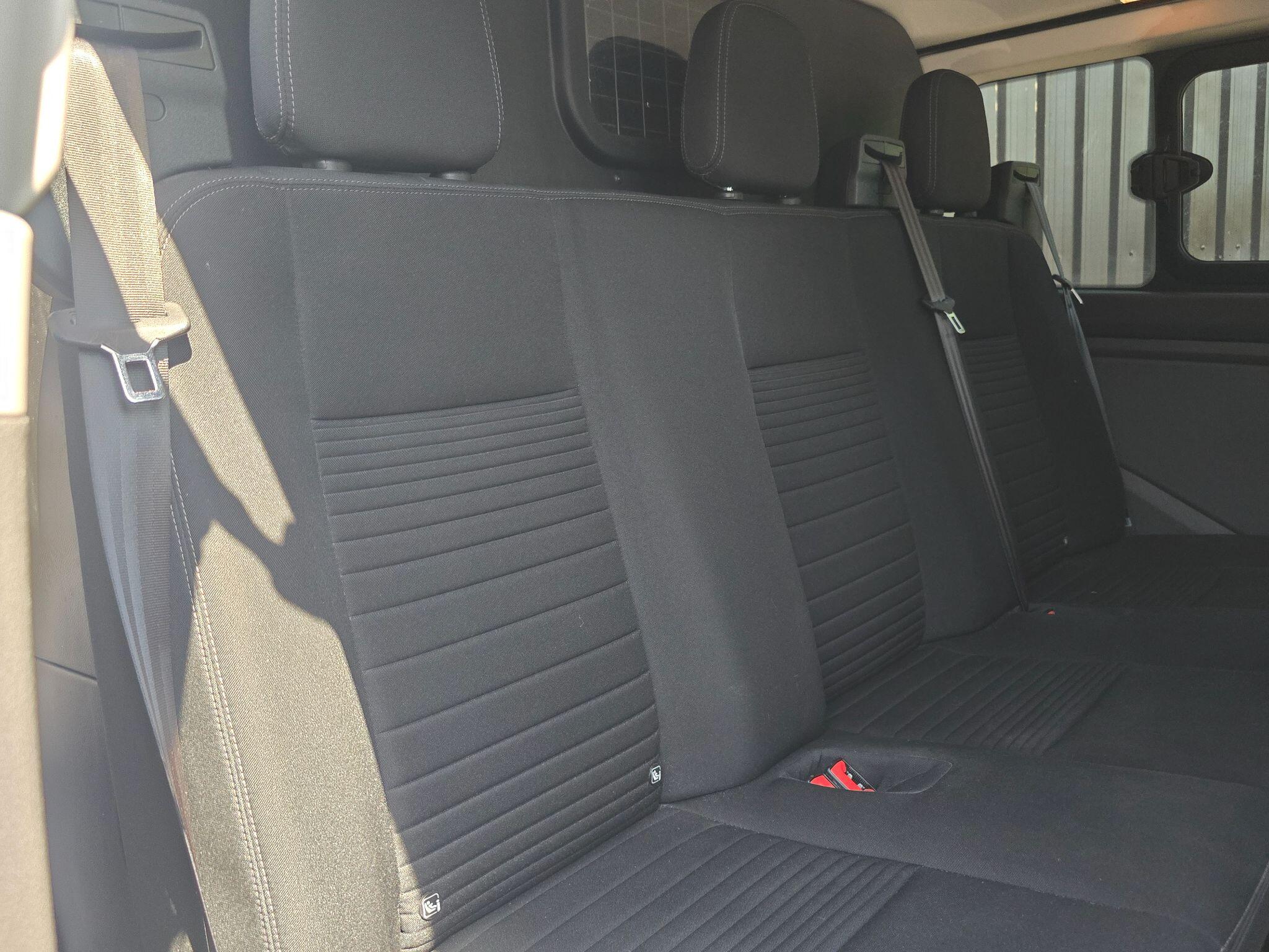 Ford Transit Custom view 60