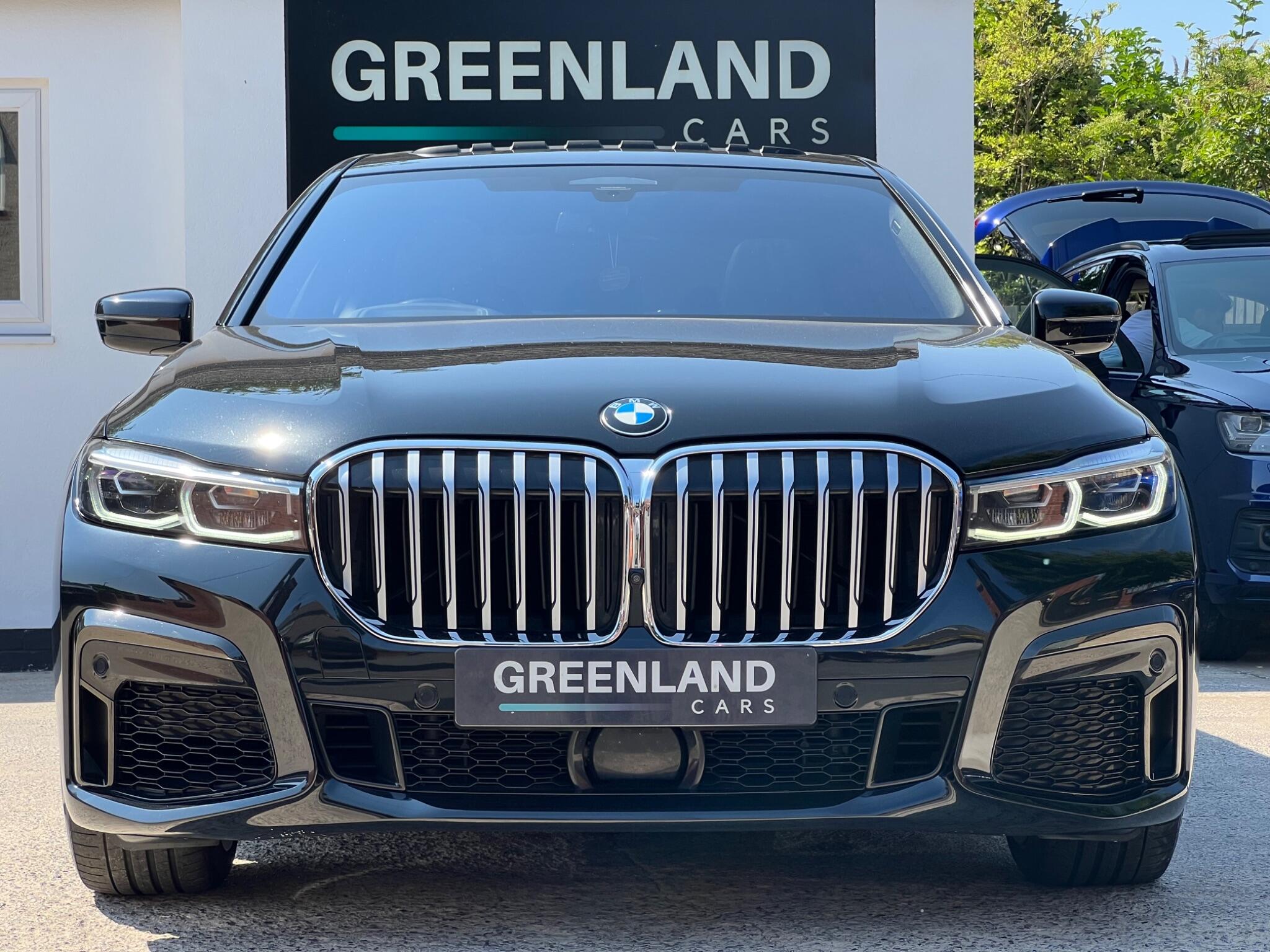 BMW 7 Series view 20