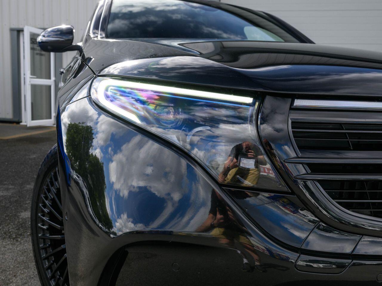 Mercedes-Benz Eqc view 9