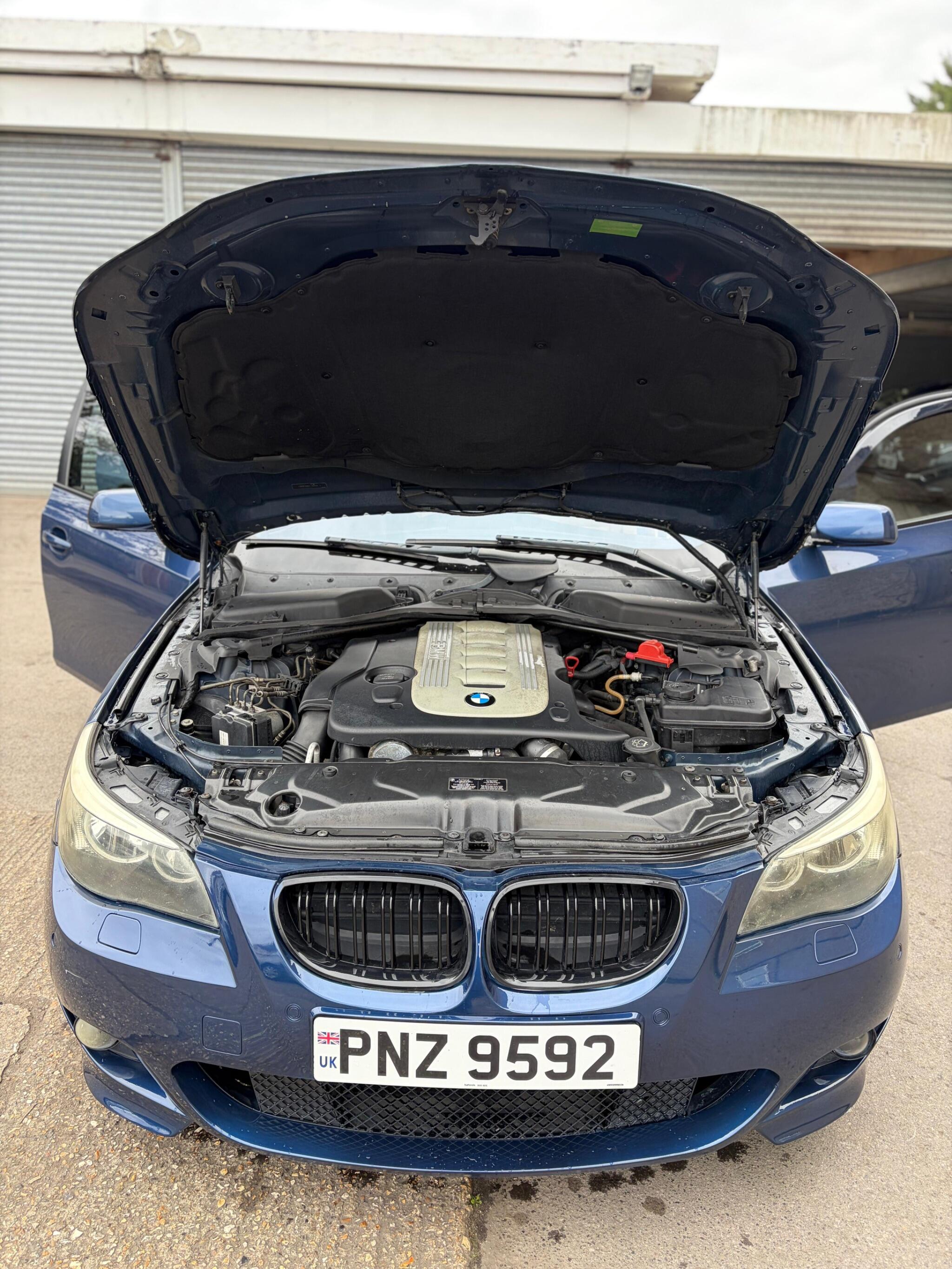 2004 BMW 5 Series 3.0 530d Sport Auto Euro 4 4dr image 14