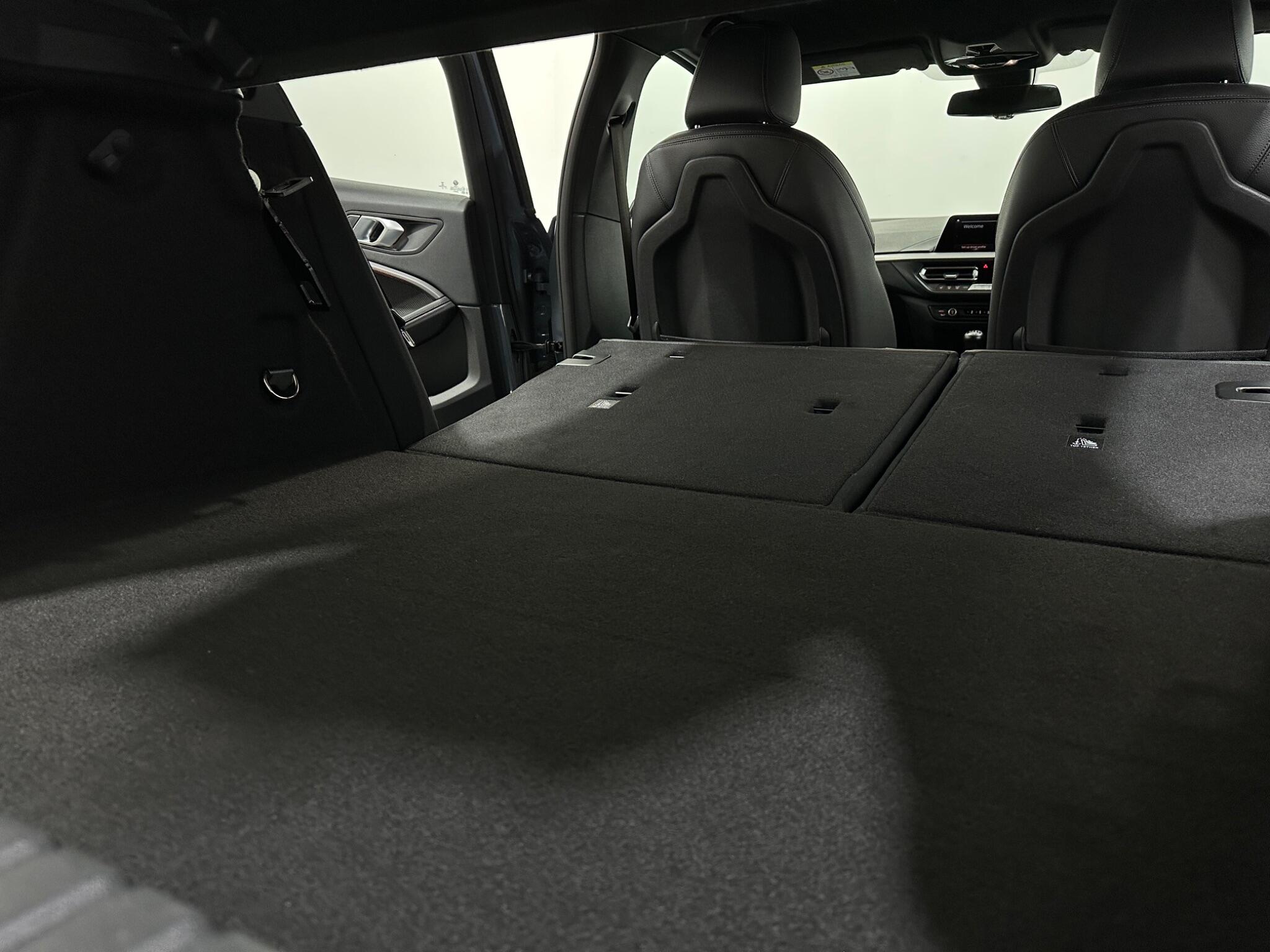 BMW 1 Series view 45