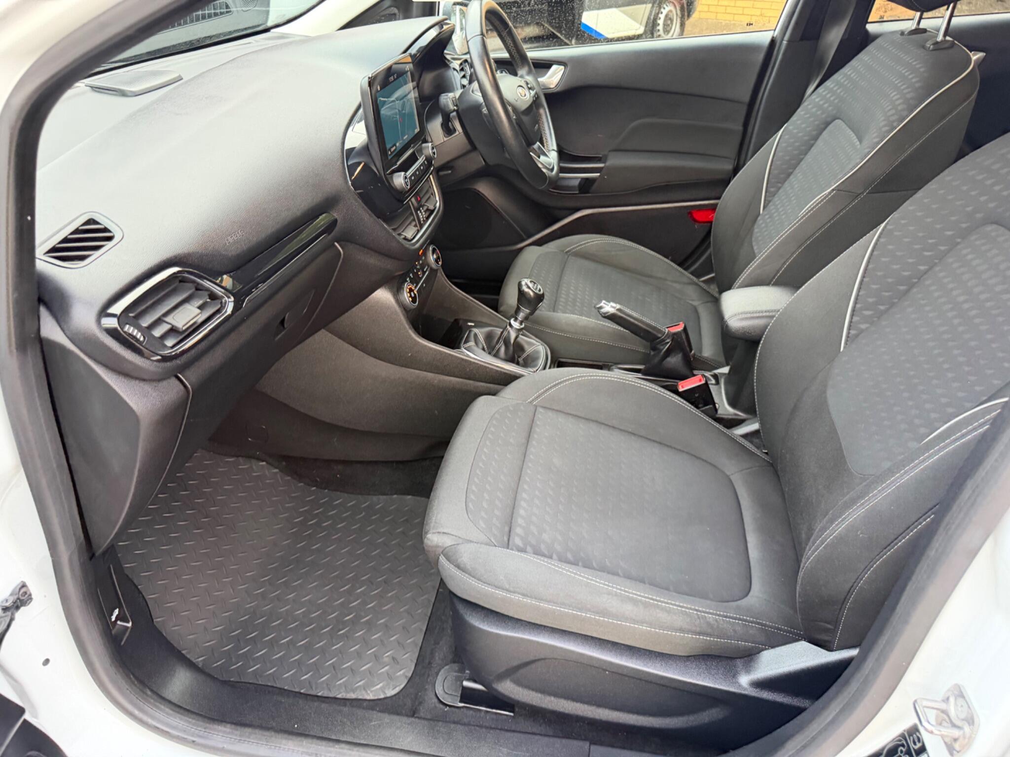 Ford Fiesta view 57