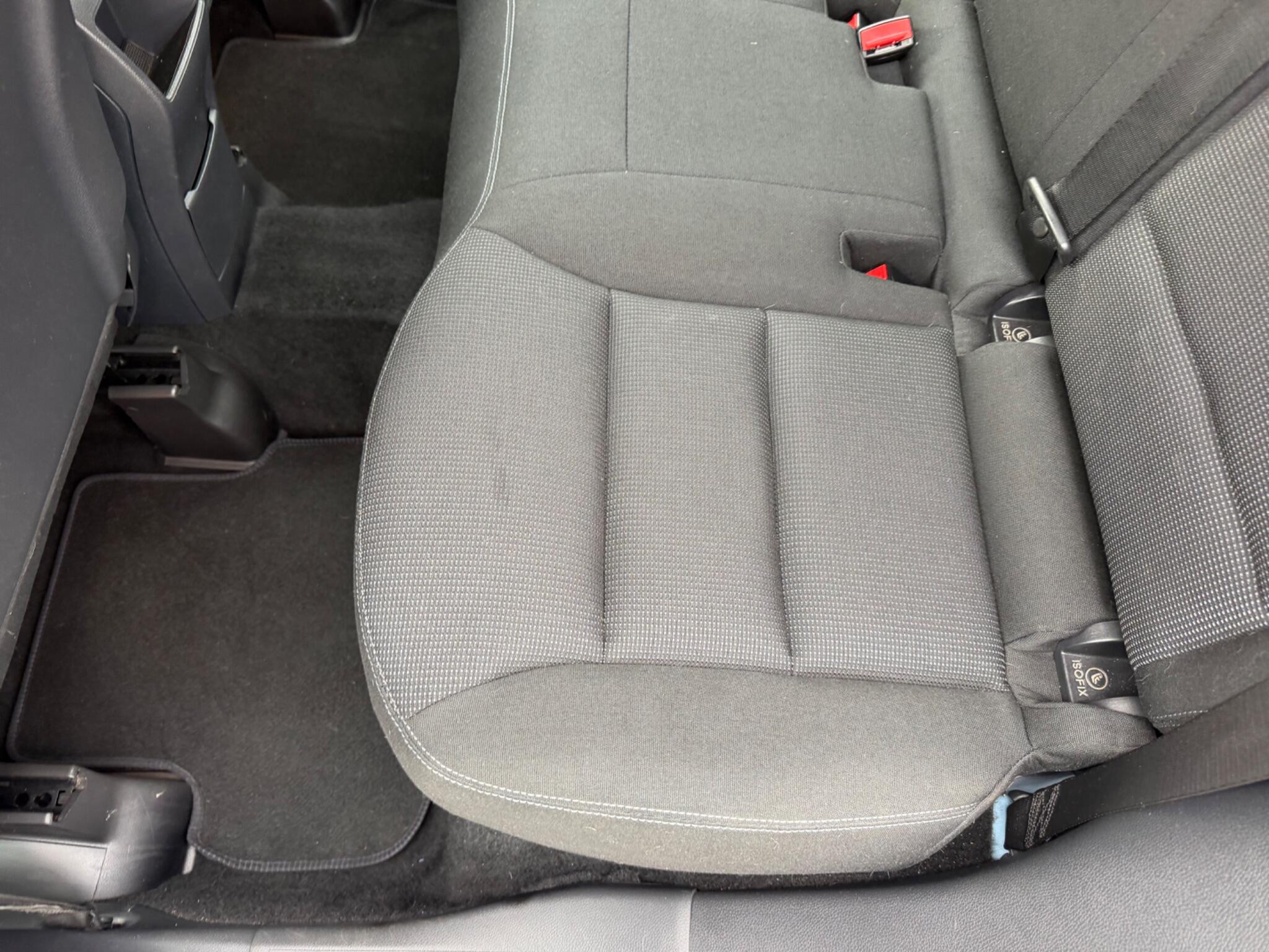 Mercedes-Benz B-Class view 28