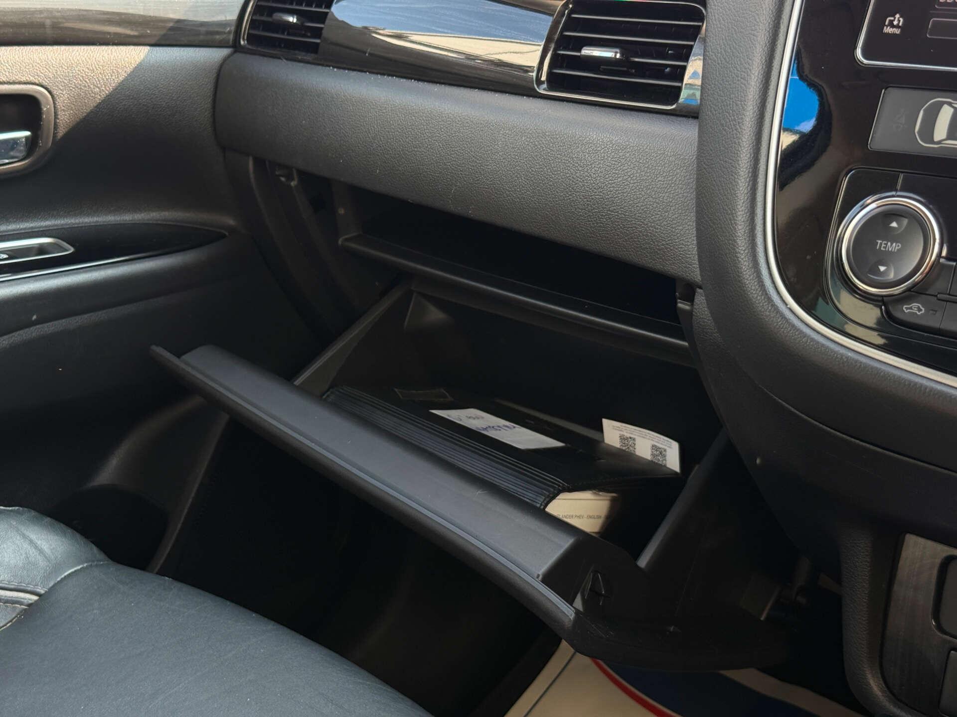Mitsubishi Outlander view 63