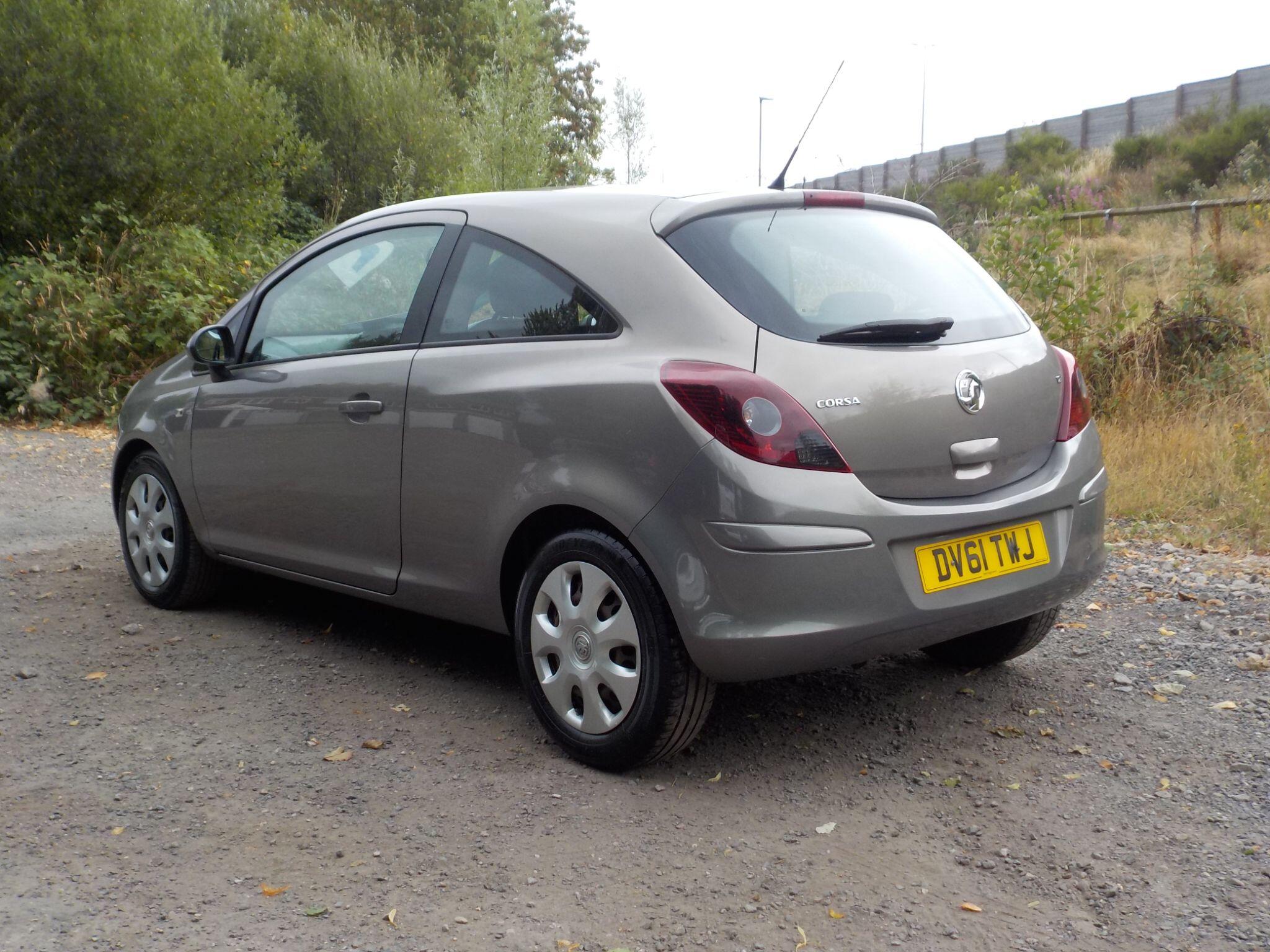 Vauxhall Corsa 1.2i ecoFLEX 16V Exclusiv Euro 5 (s/s) 3dr (A/C)