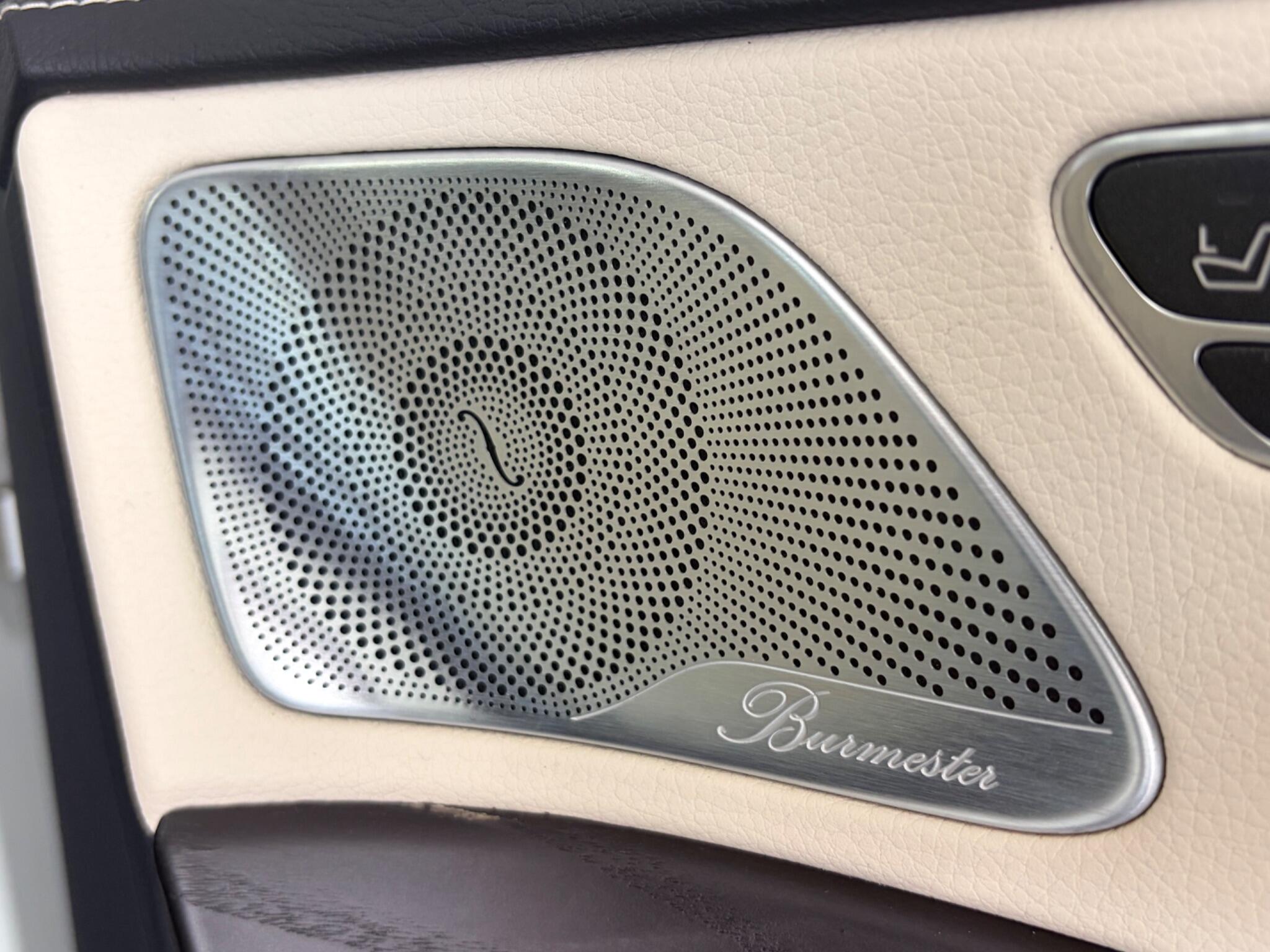 Mercedes-Benz S-Class view 37