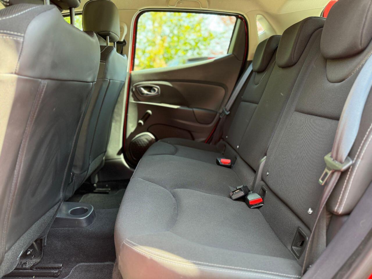 Renault Clio view 14