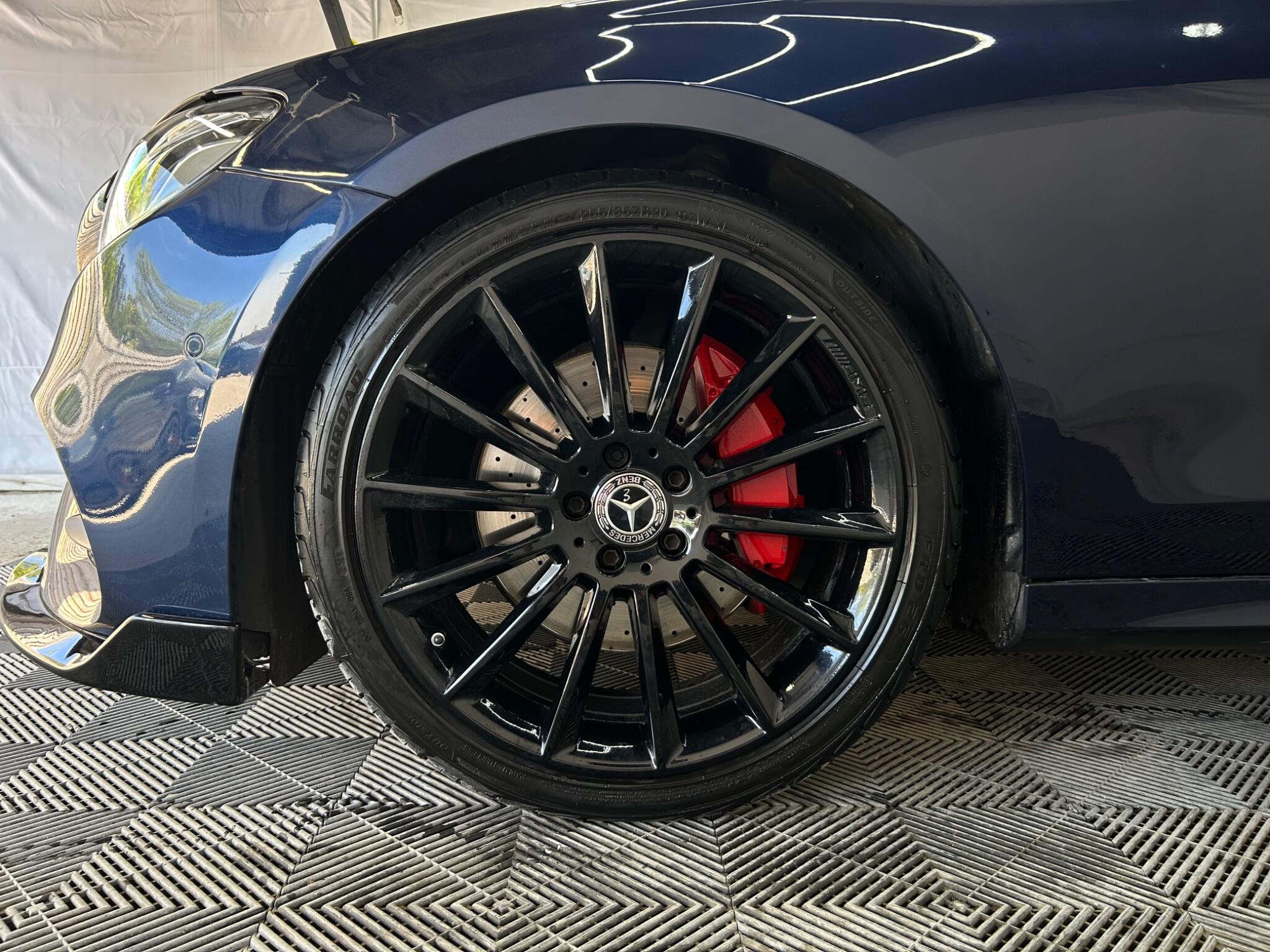 Mercedes-Benz E Class view 37