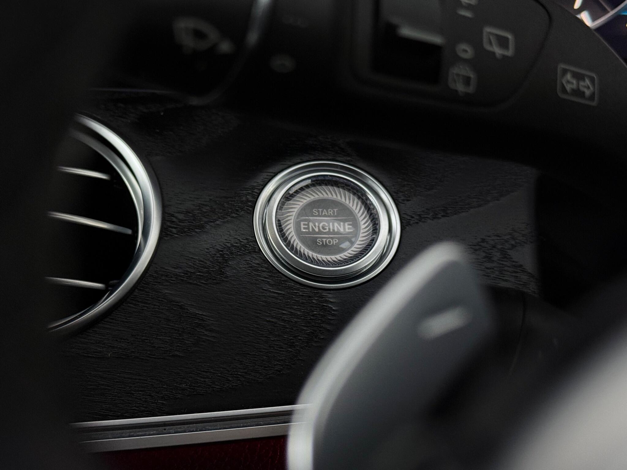 Mercedes-Benz E-Class view 19