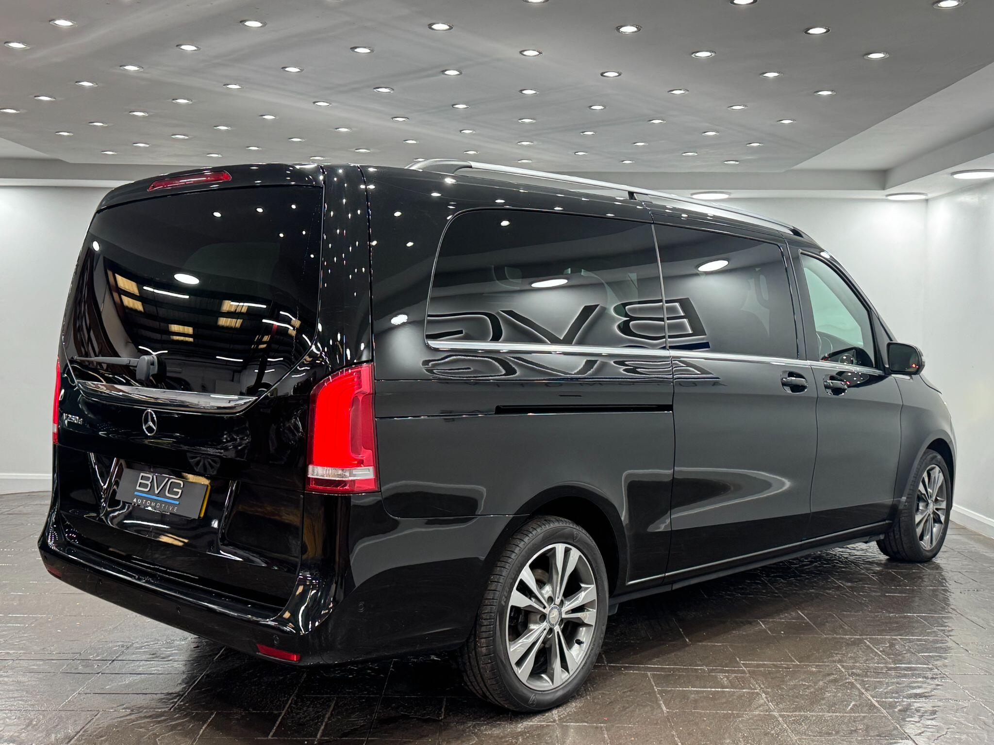 Mercedes-Benz V-Class view 19