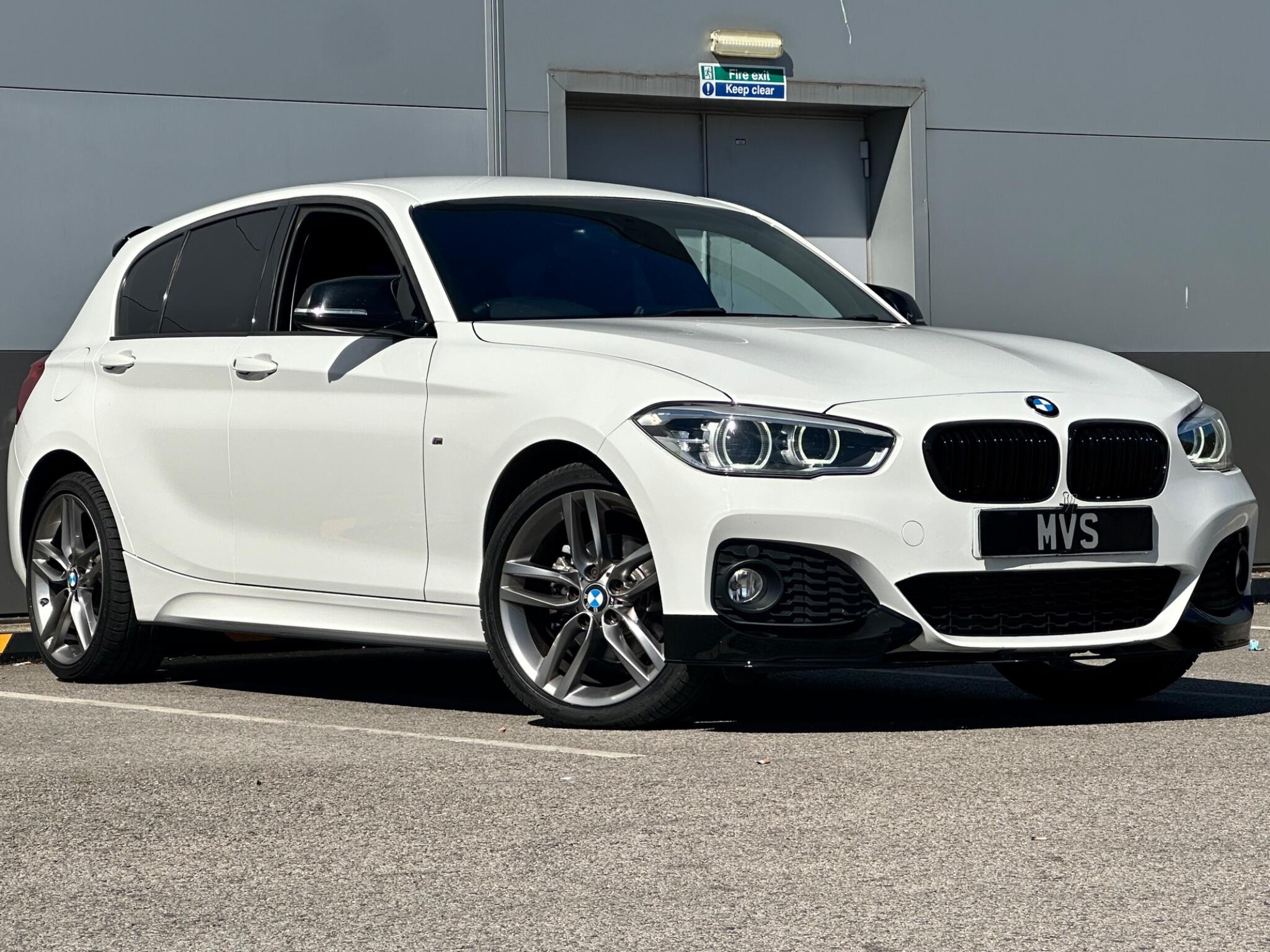 BMW 1 Series view 4