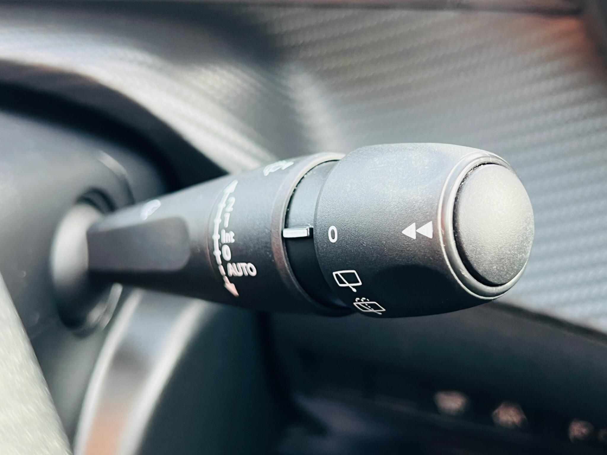 2021 Peugeot 2008 1.2 PureTech Allure Premium Euro 6 (s/s) 5dr • 73,734 miles image 36