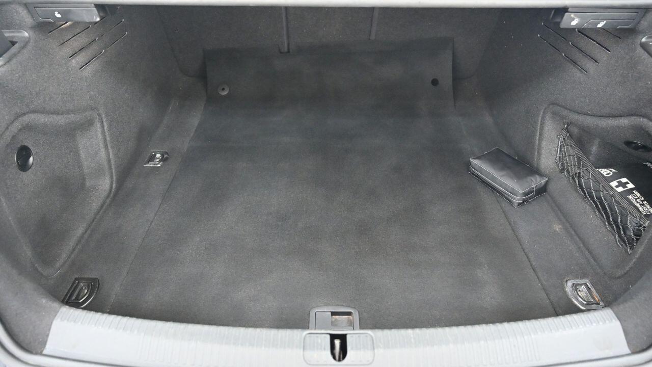 Audi S5 view 8