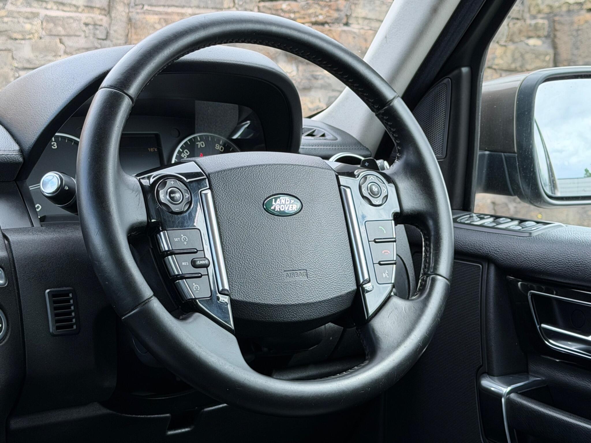 Land Rover Discovery view 23