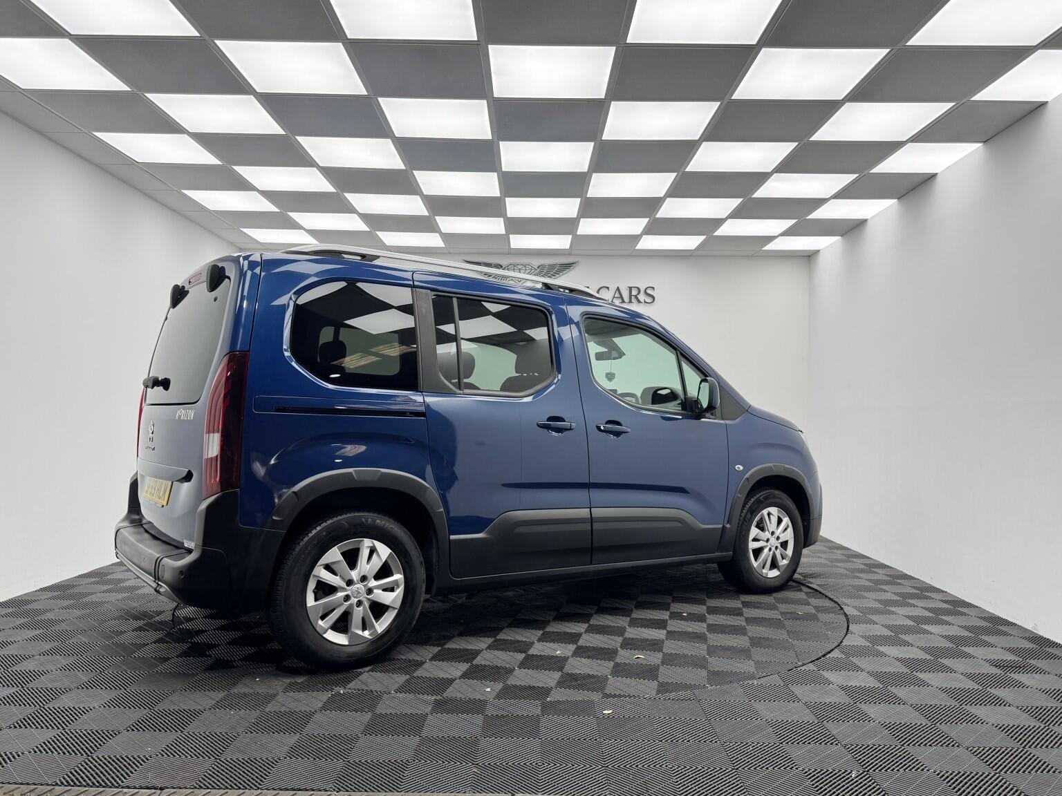Peugeot Rifter view 4