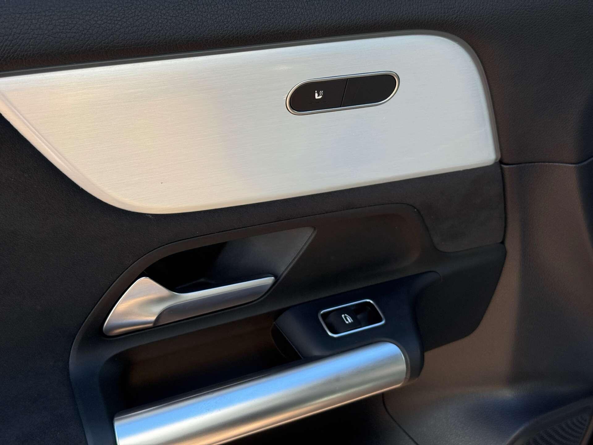 Mercedes-Benz EQA view 20