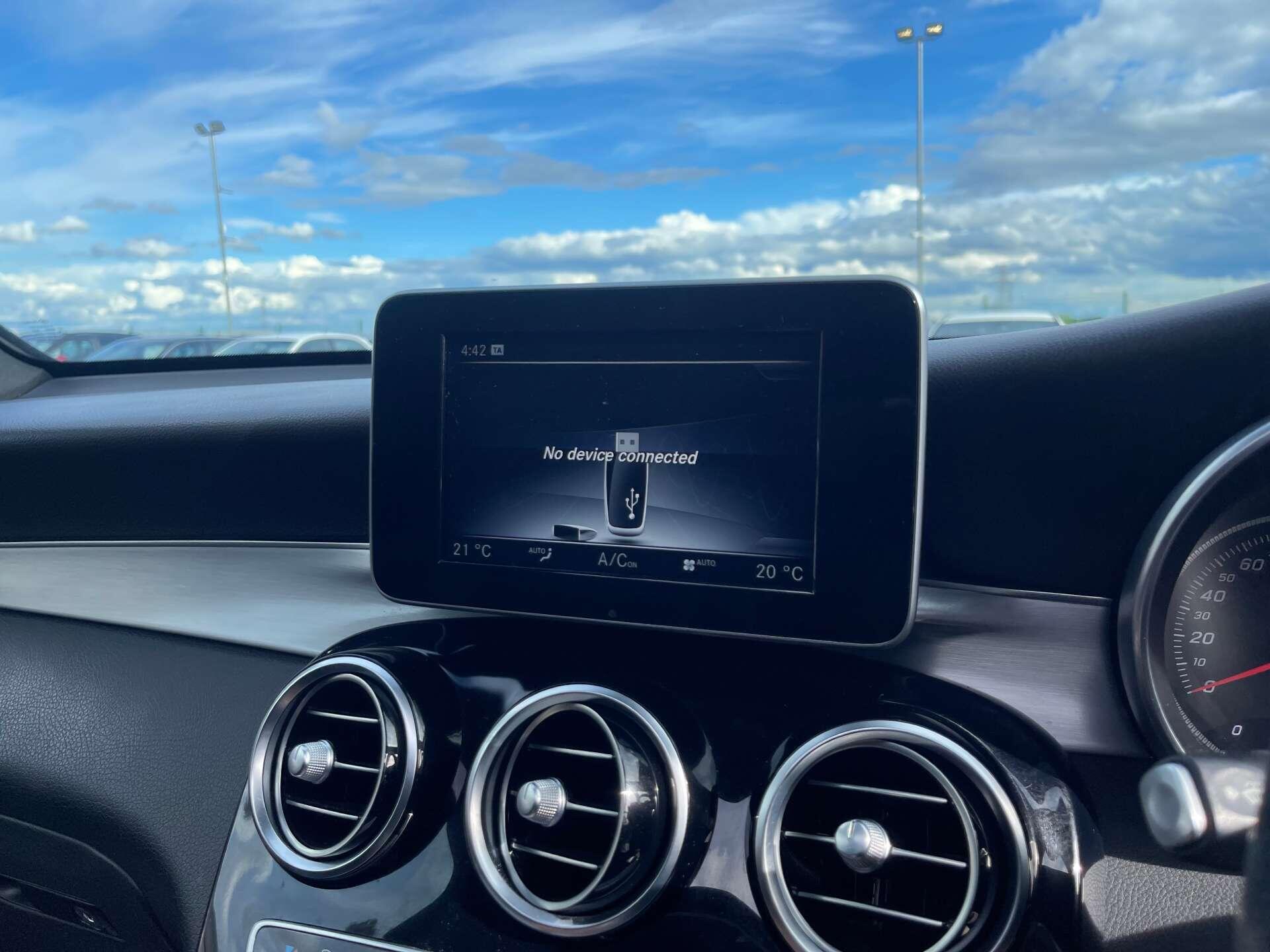 Mercedes-Benz GLC view 26