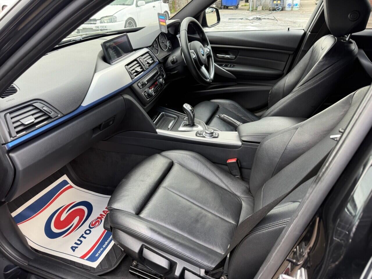 BMW 3 Series view 20